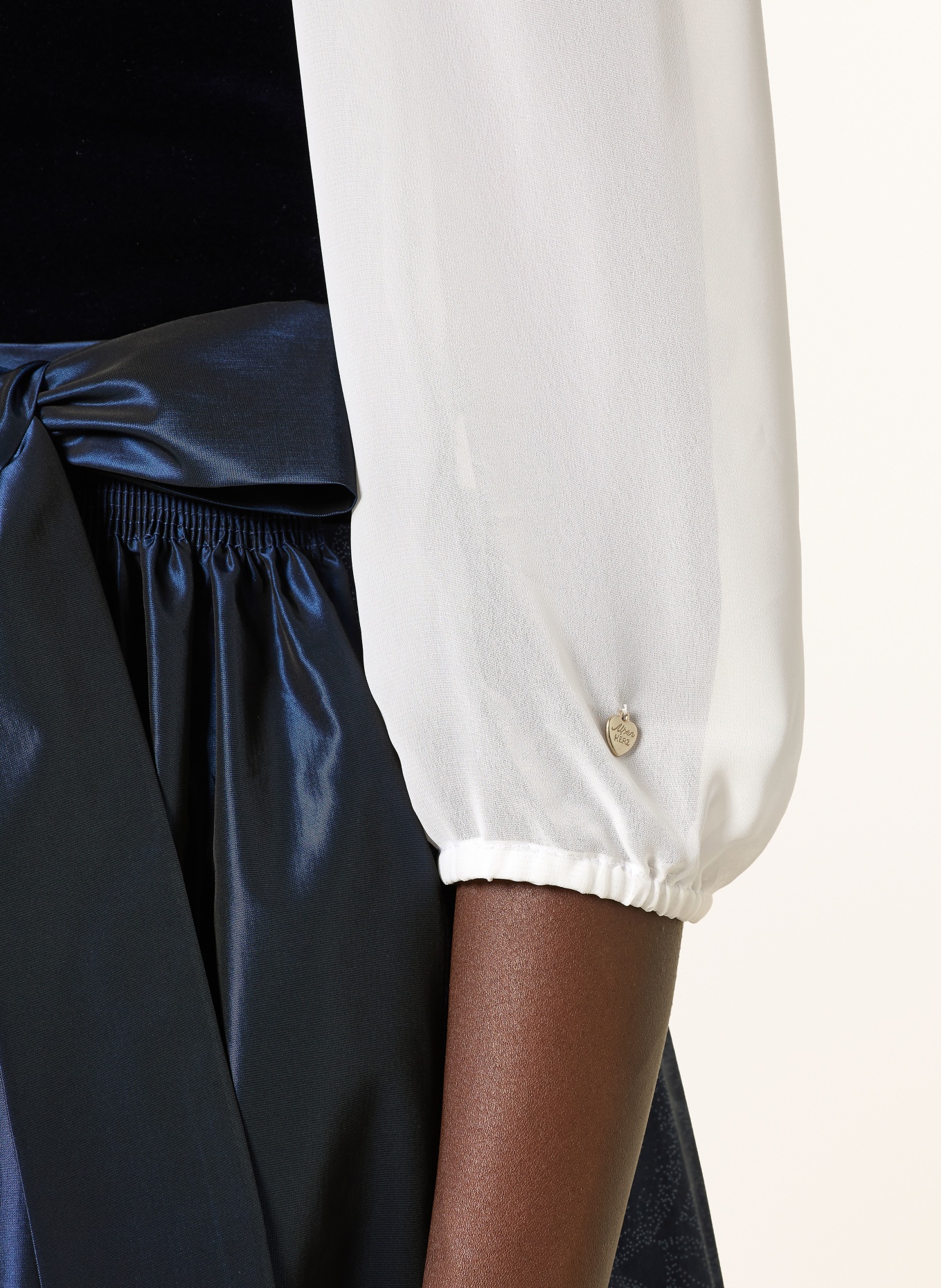 AlpenHERZ Dirndlbluse LOU mit 3/4-Arm: WEISS