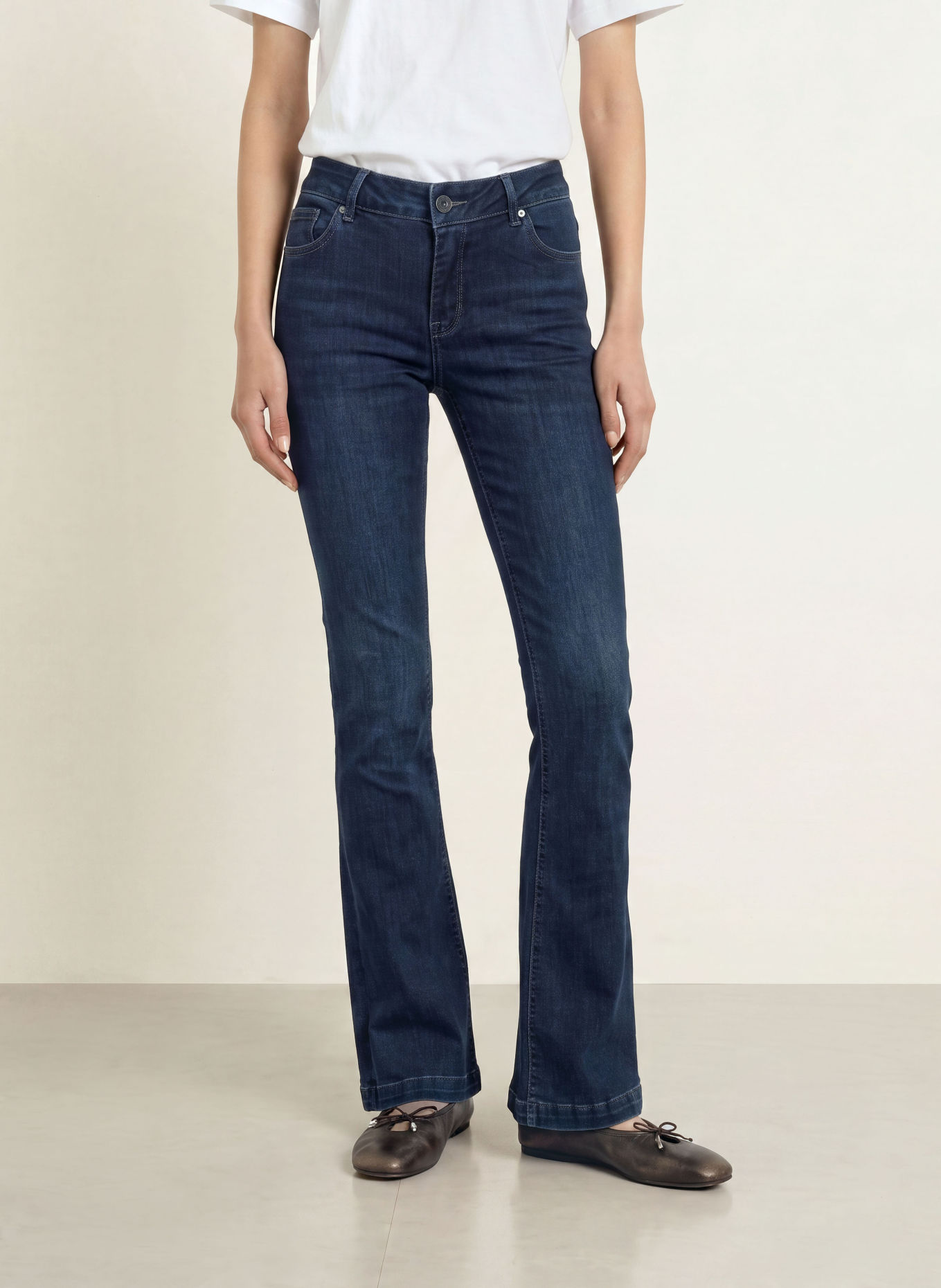 Buena Vista Bootcut Jeans: 8998 deep blue
