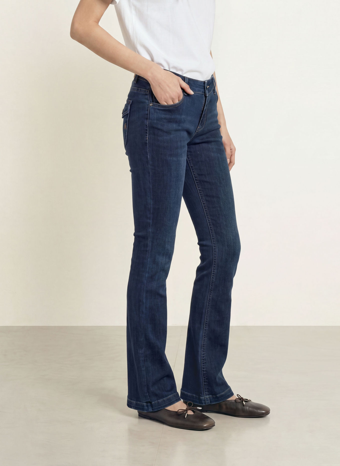 Buena Vista Bootcut Jeans: 8998 deep blue