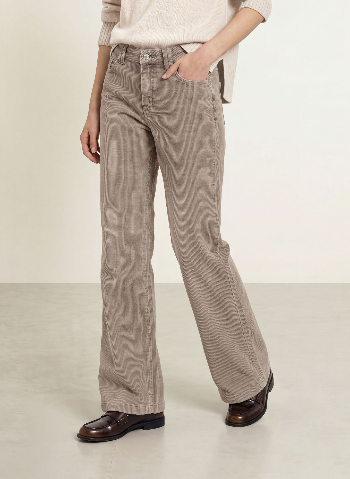 Buena Vista Corduroy pants: BEIGE