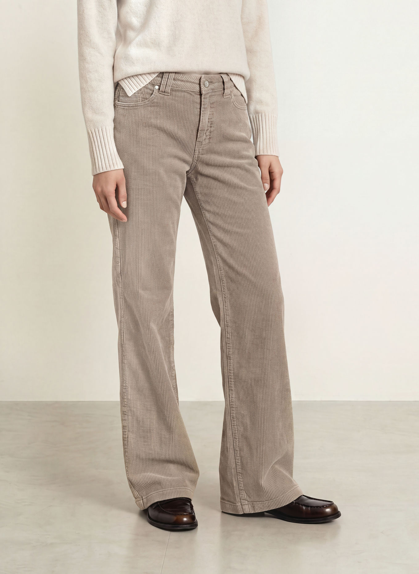 Buena Vista Corduroy pants: BEIGE