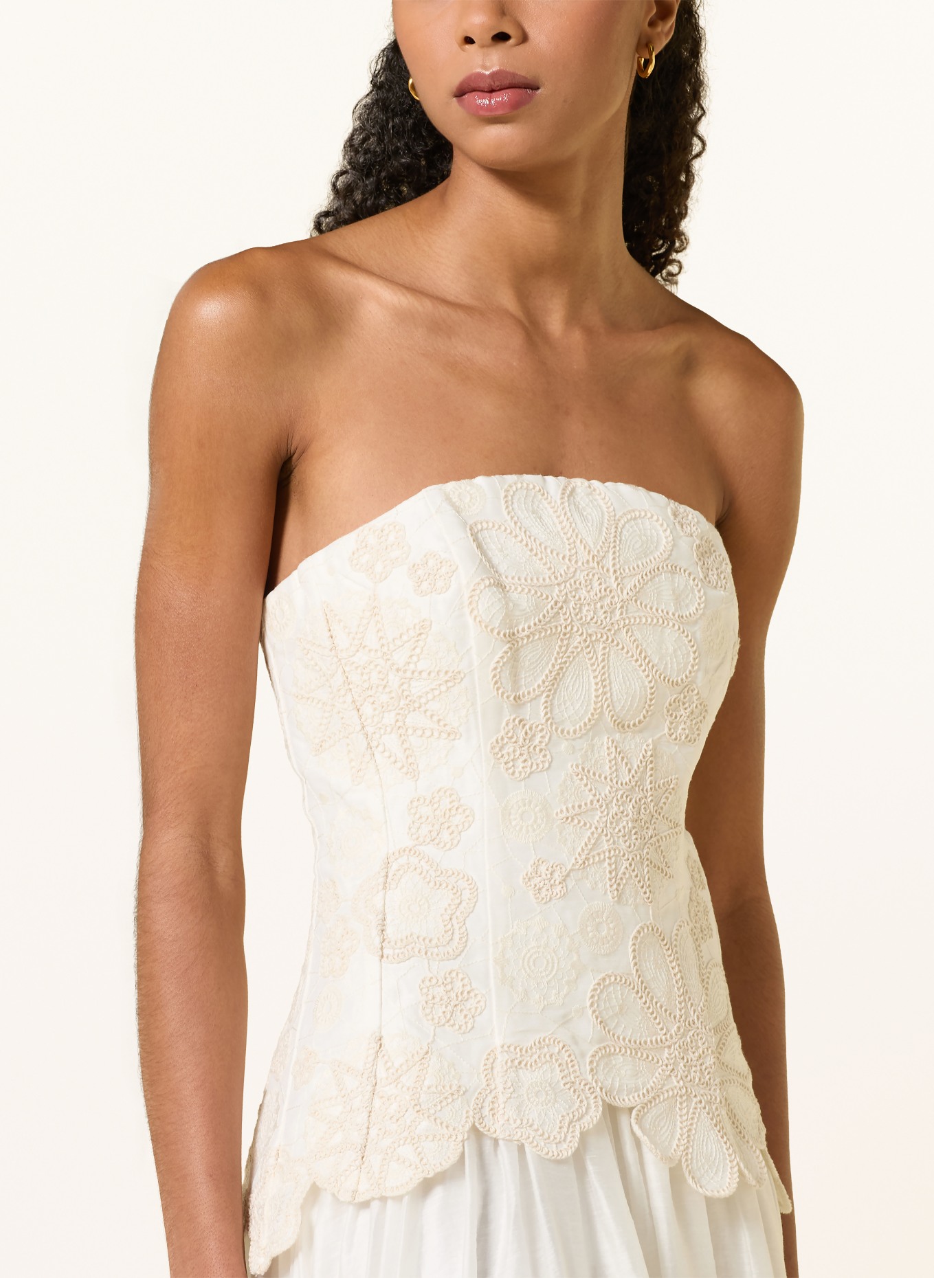 Aje. GIA Off-the-shoulder dress: WHITE / CREAM