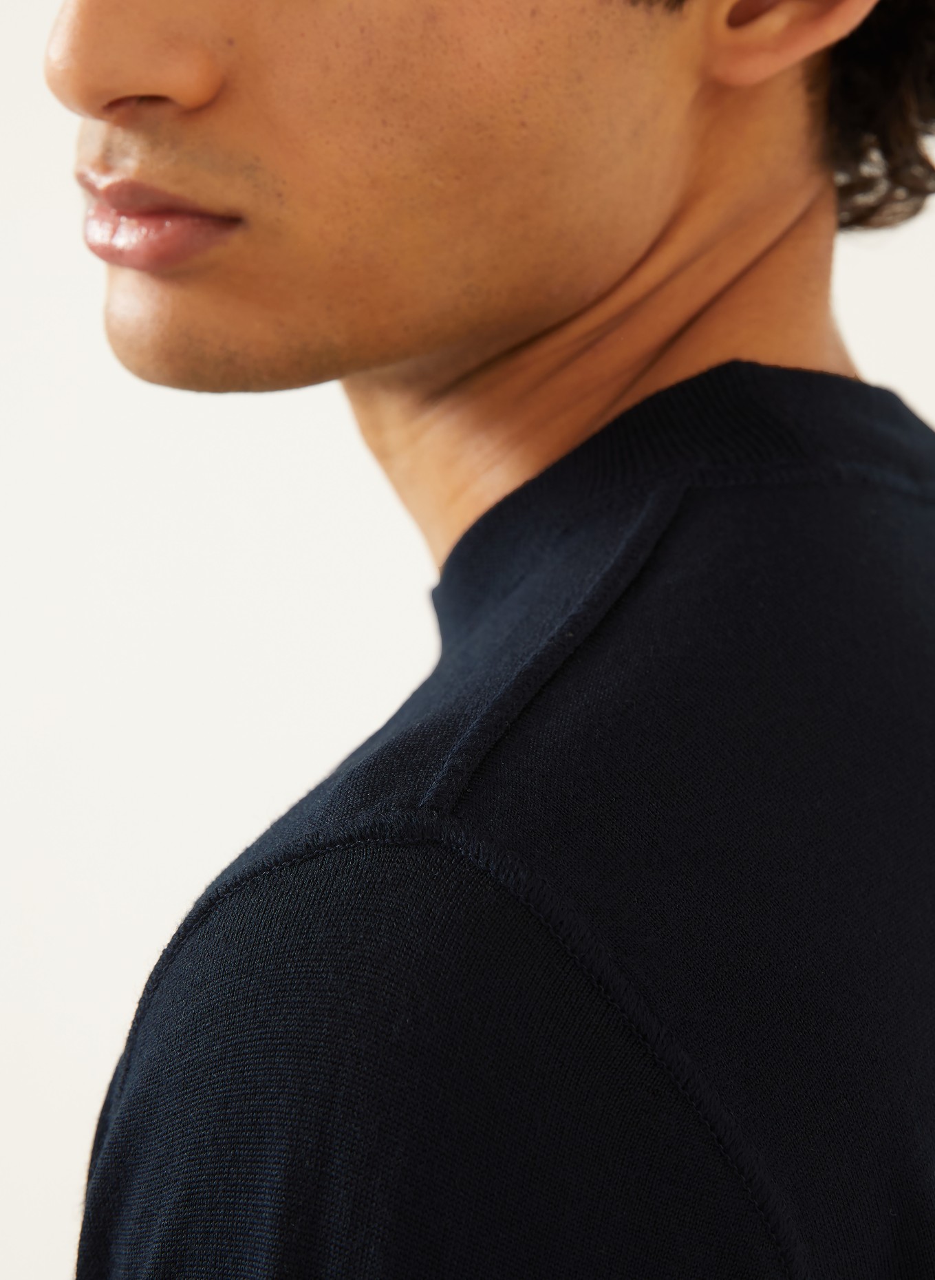 STONE ISLAND Trui GHOST: DONKERBLAUW