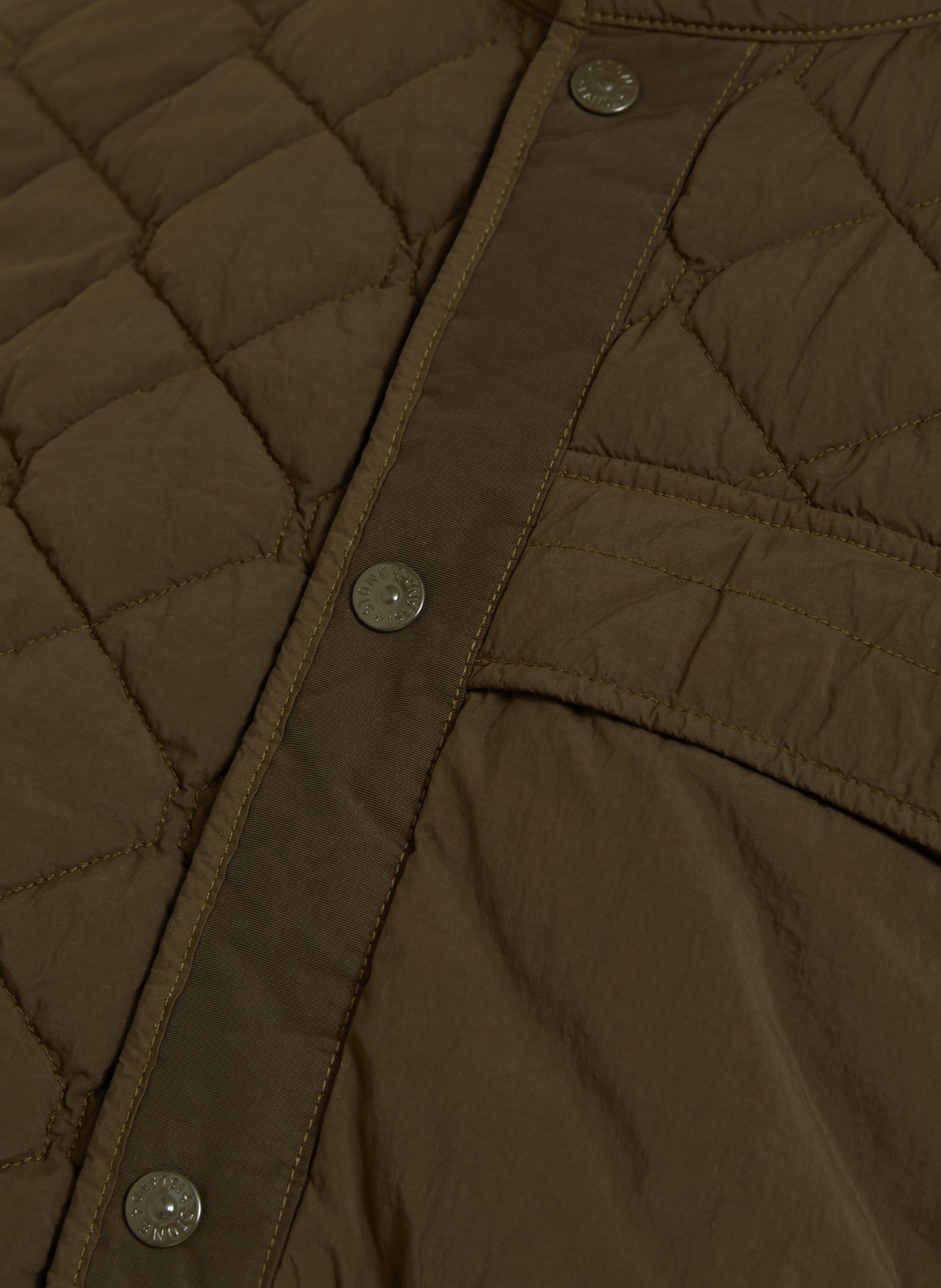 STONE ISLAND Prošívaná bunda GHOST z kombinace materiálů: KHAKI