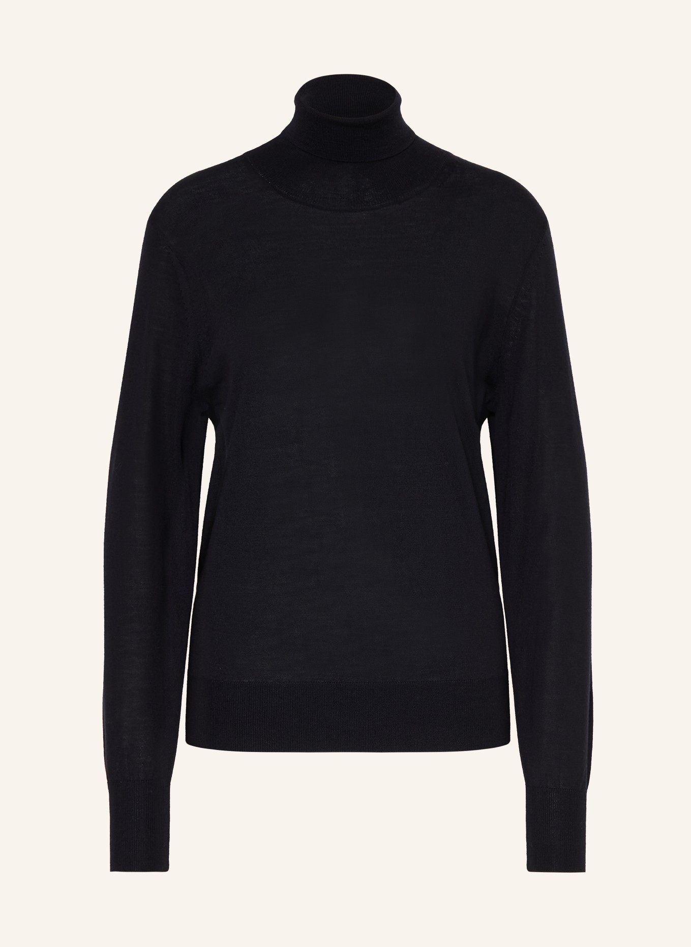 Rhea. Turtleneck sweater: DARK BLUE