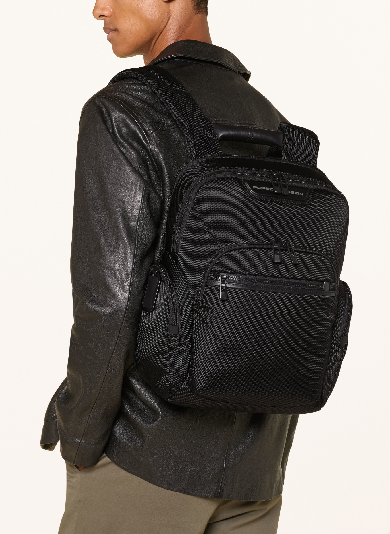 PORSCHE DESIGN Sac à dos ROADSTER LARGE: NOIR