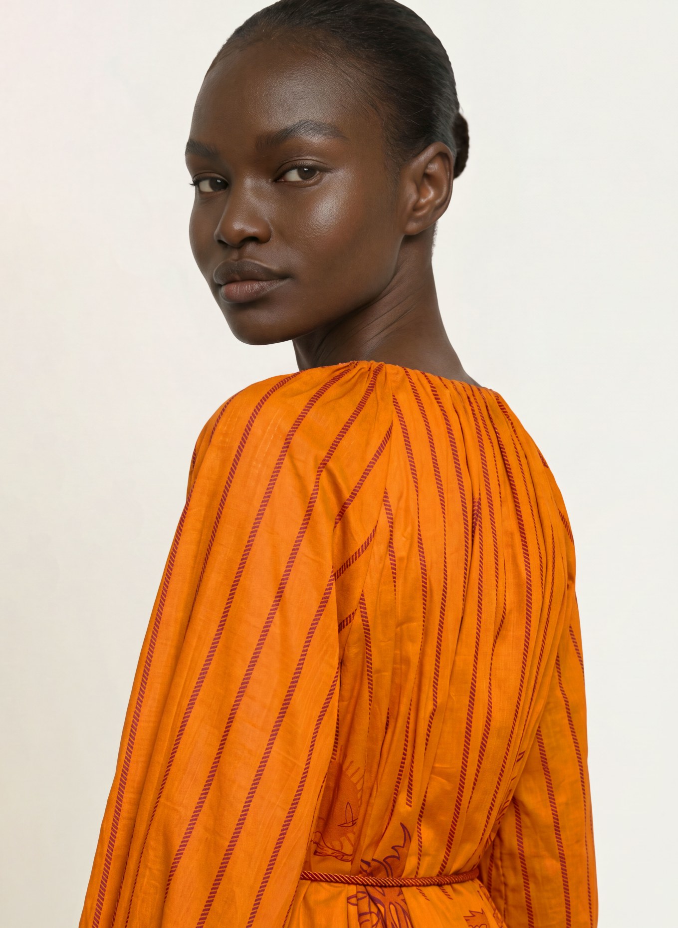 ALÉMAIS Kleid BOATHOUSE: ORANGE / DUNKELBRAUN