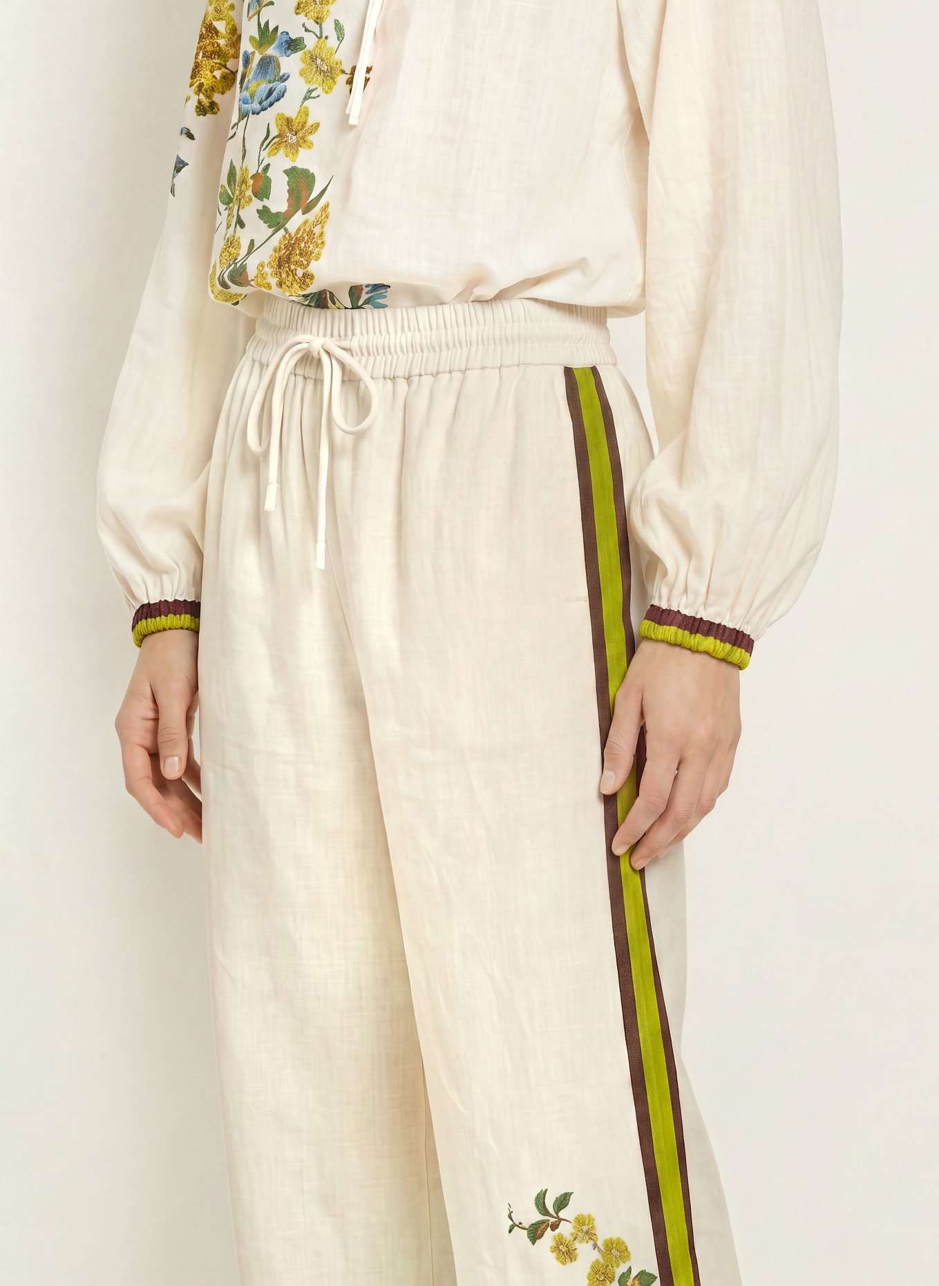 ALÉMAIS Leinenhose PHYLLIS mit Galonstreifen: CREME / BRAUN / NEONGRÜN