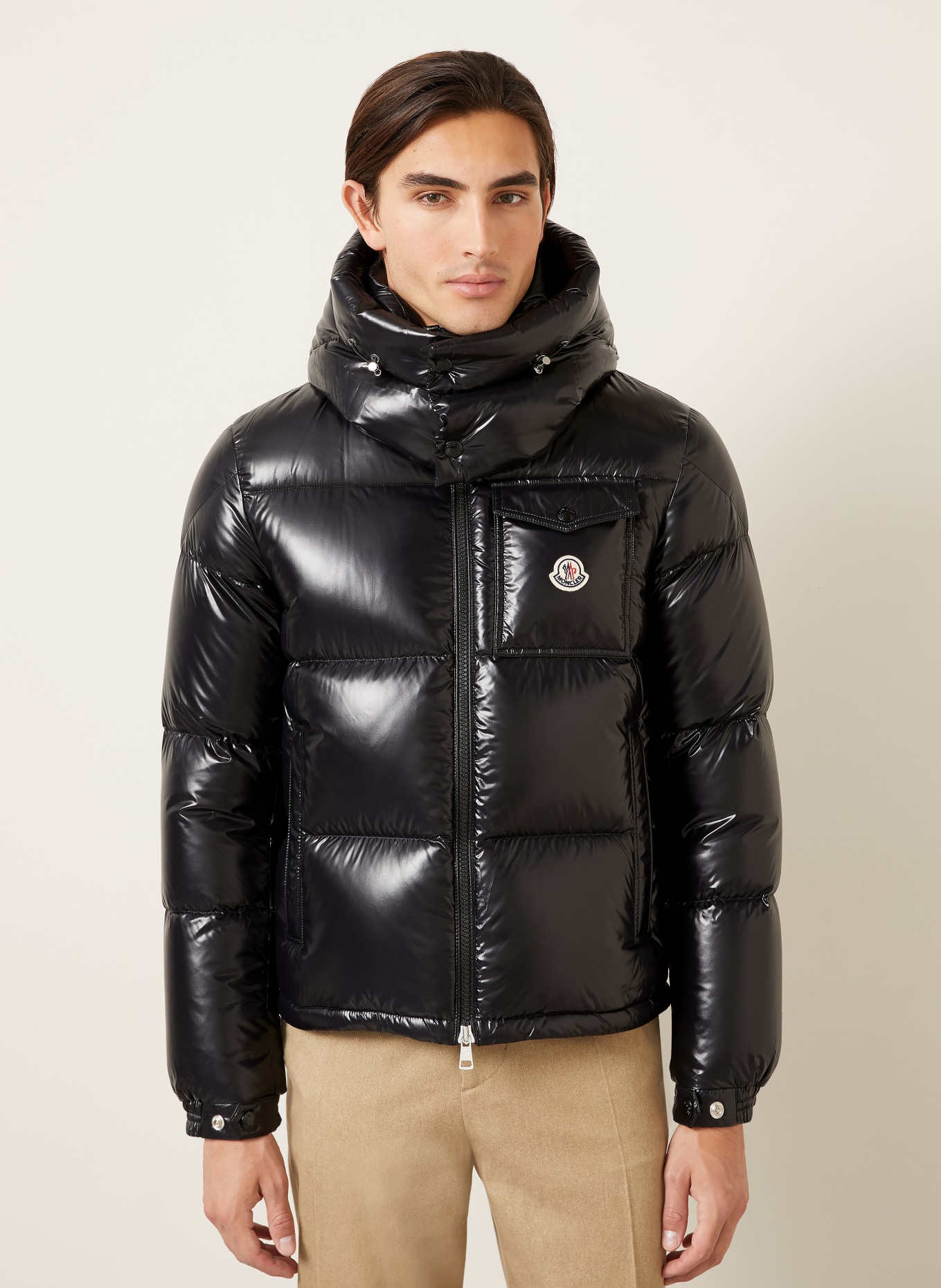 MONCLER Daunenjacke MONTBELIARD mit abnehmbarer Kapuze: SCHWARZ / ROT / WEISS