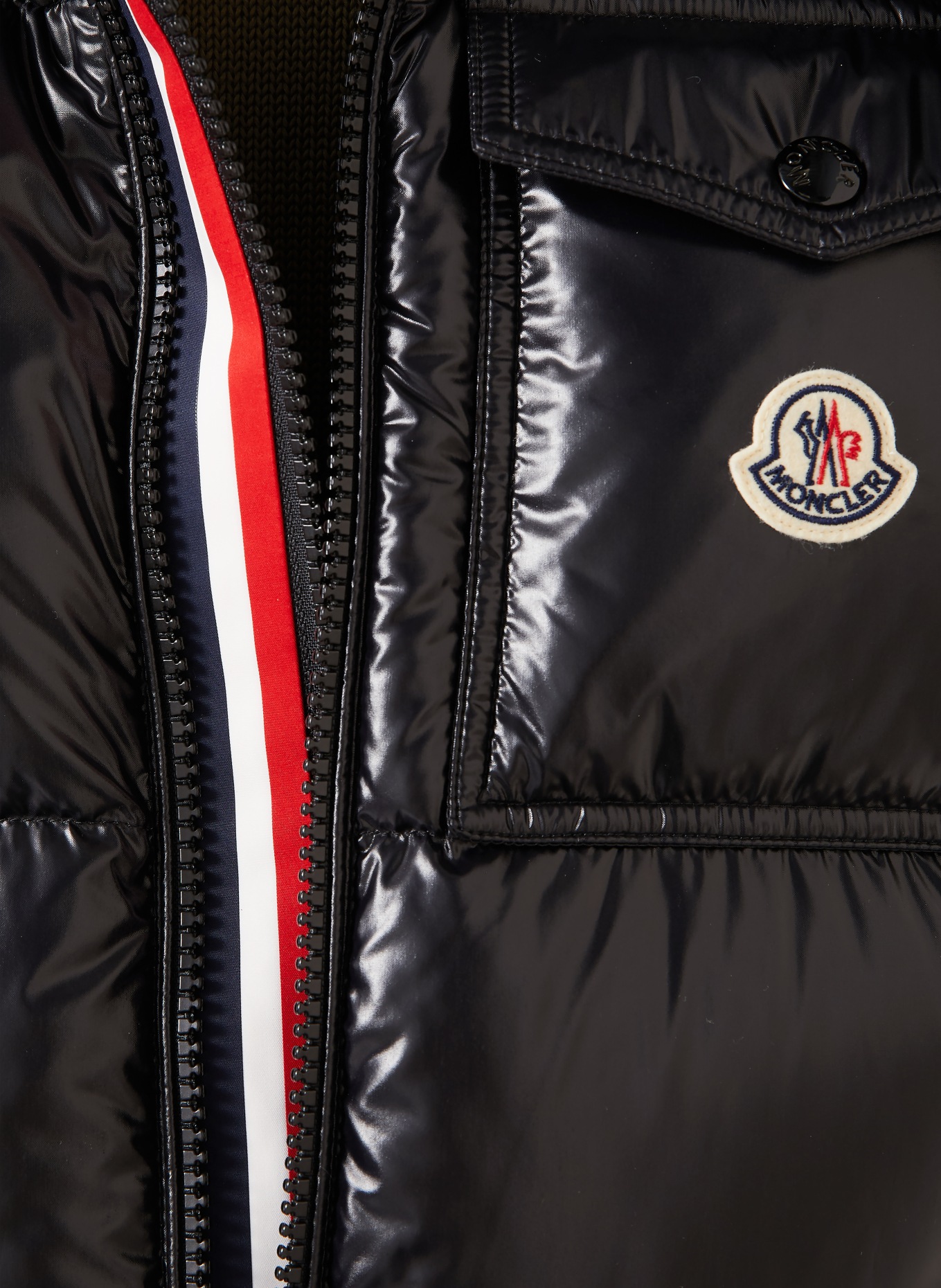MONCLER Daunenjacke MONTBELIARD mit abnehmbarer Kapuze: SCHWARZ / ROT / WEISS