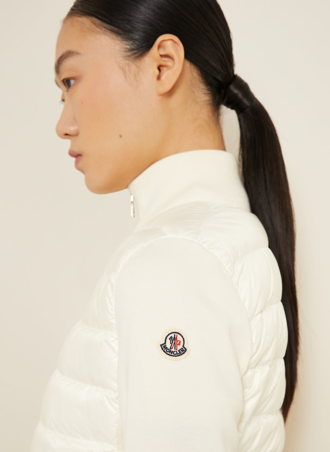 MONCLER Lightweight-Daunenjacke im Materialmix: WEISS