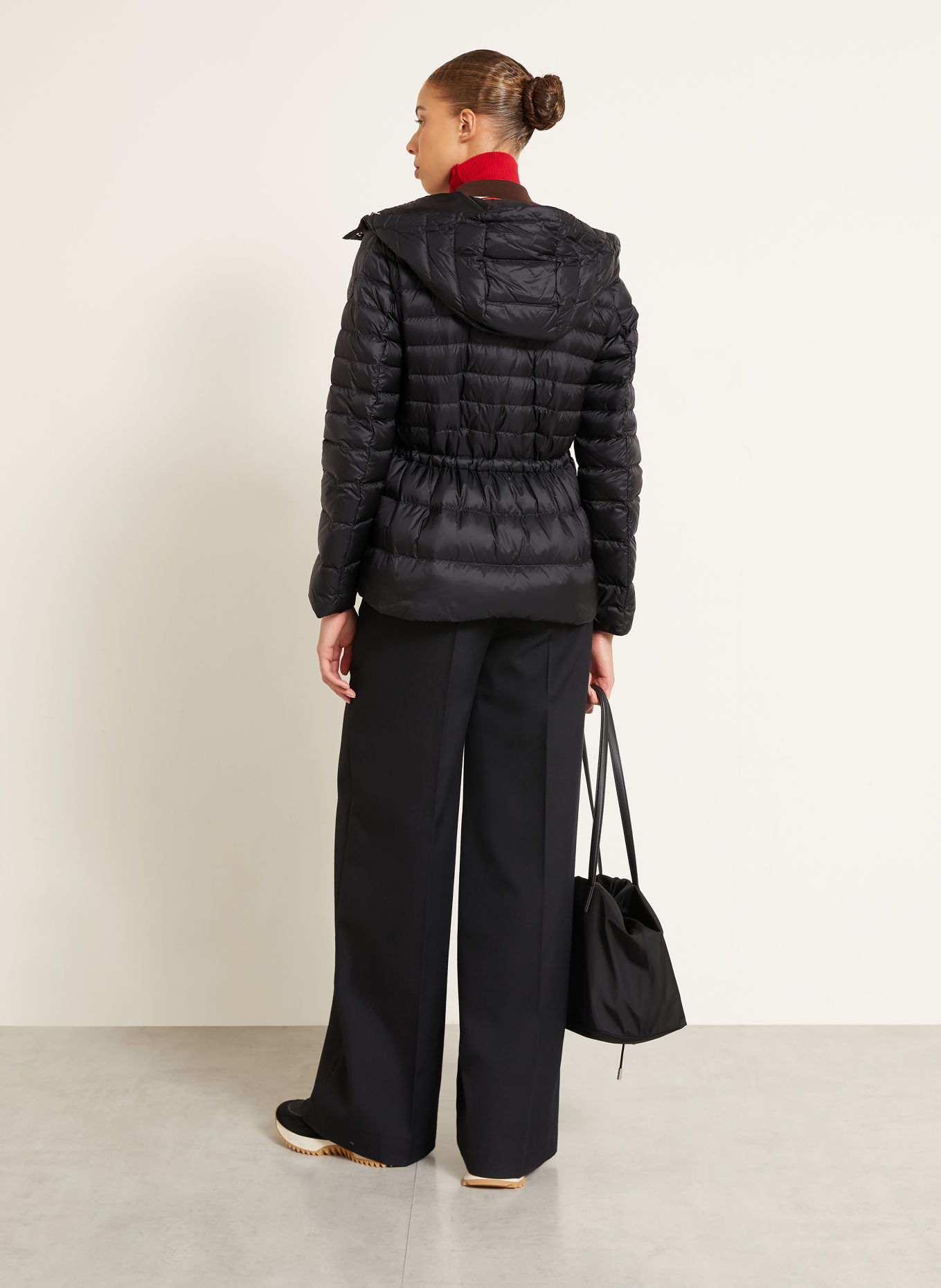 MONCLER Lehká péřová bunda RAIES: ČERNÁ