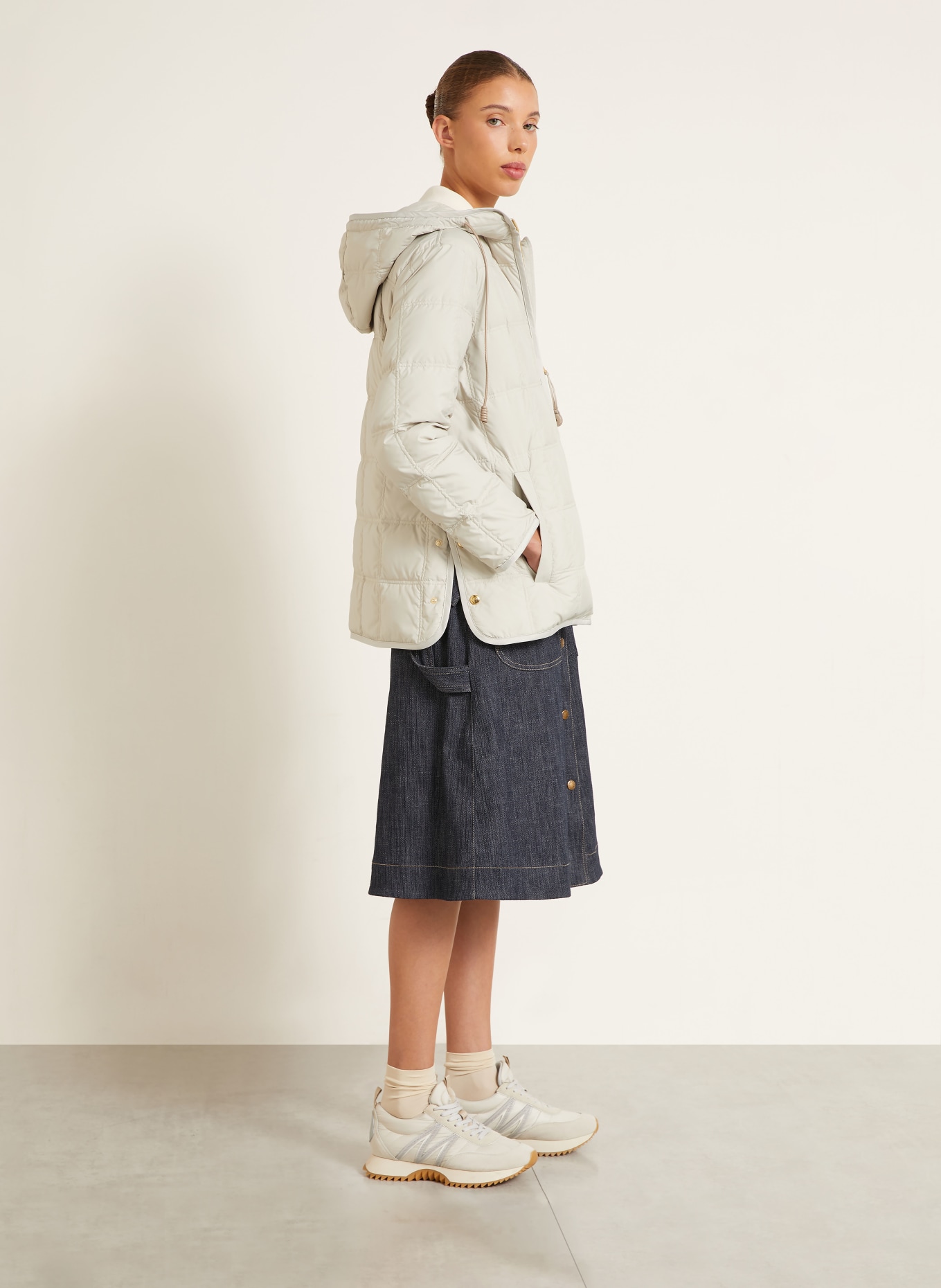 MONCLER Lehká péřová bunda CYGNET: BÉŽOVÁ
