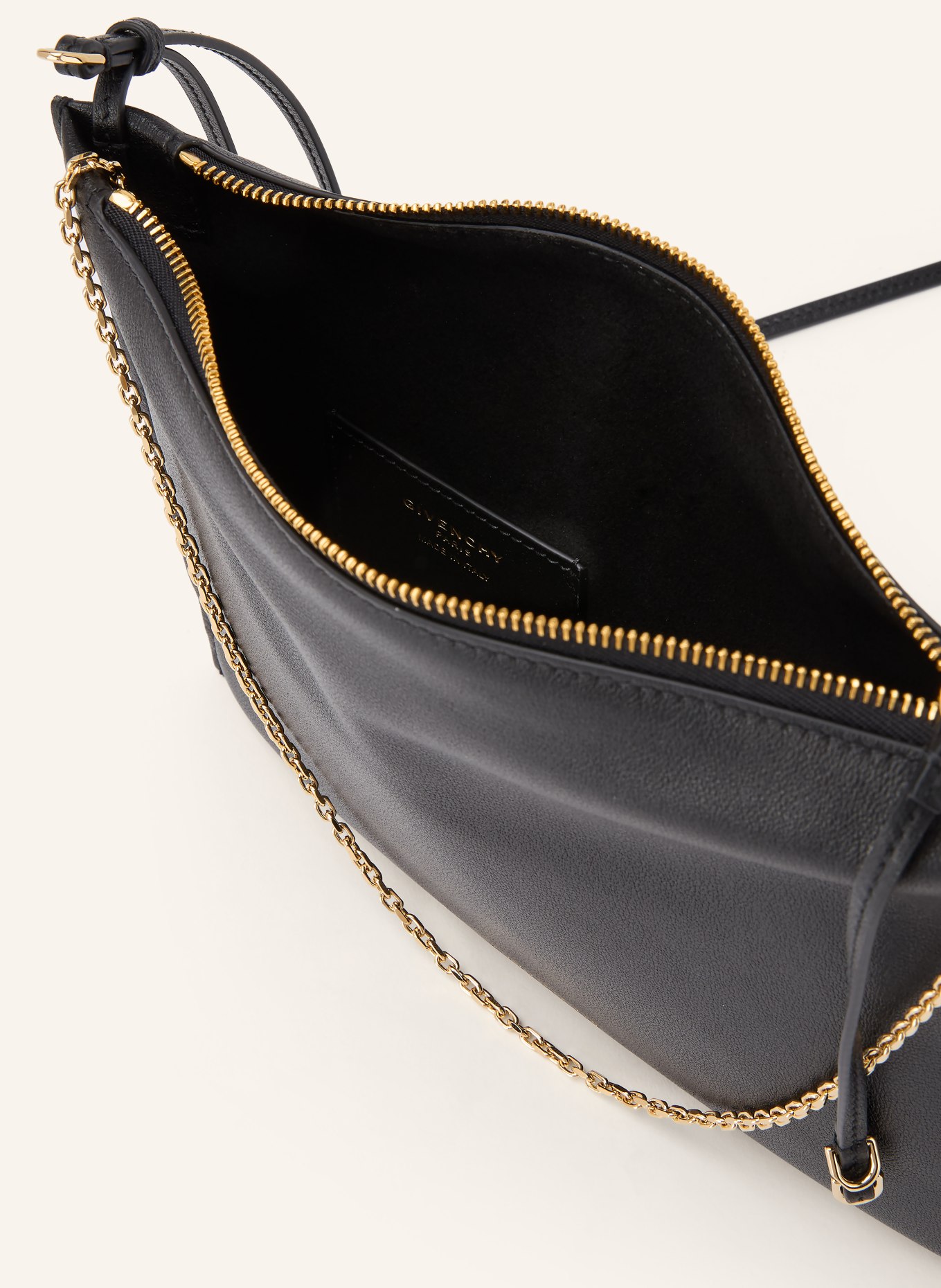 GIVENCHY VOYOU Pouch: BLACK