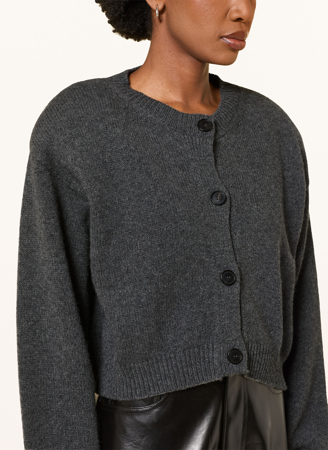 RHÚNE Strickjacke LUNE: DUNKELGRAU