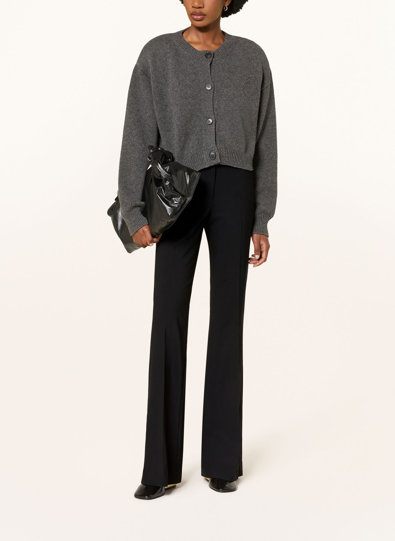 RHÚNE Bootcut-Hose REY: SCHWARZ