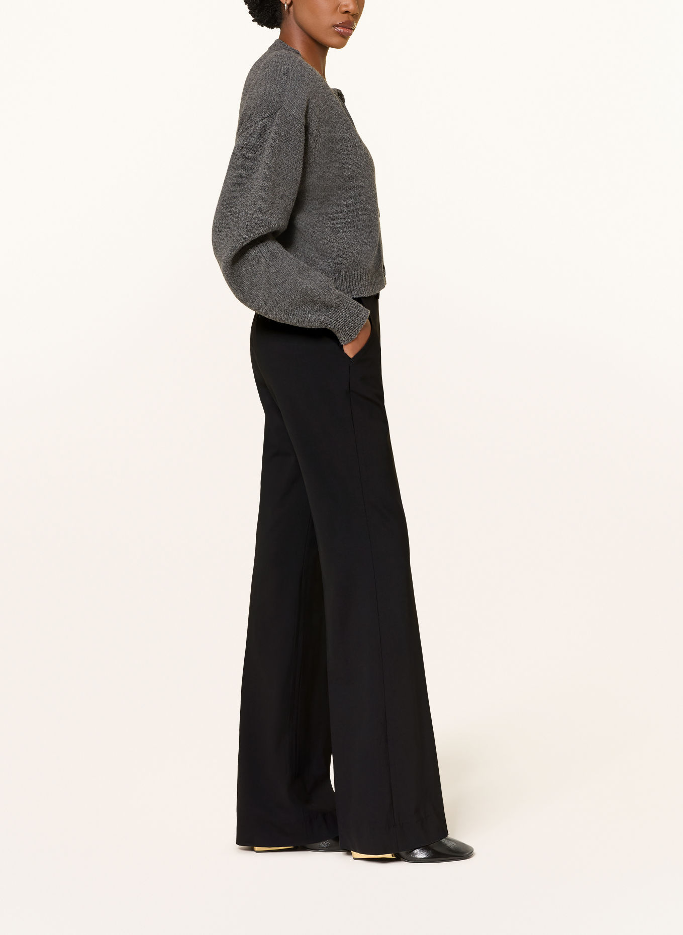 RHÚNE Bootcut-Hose REY: SCHWARZ