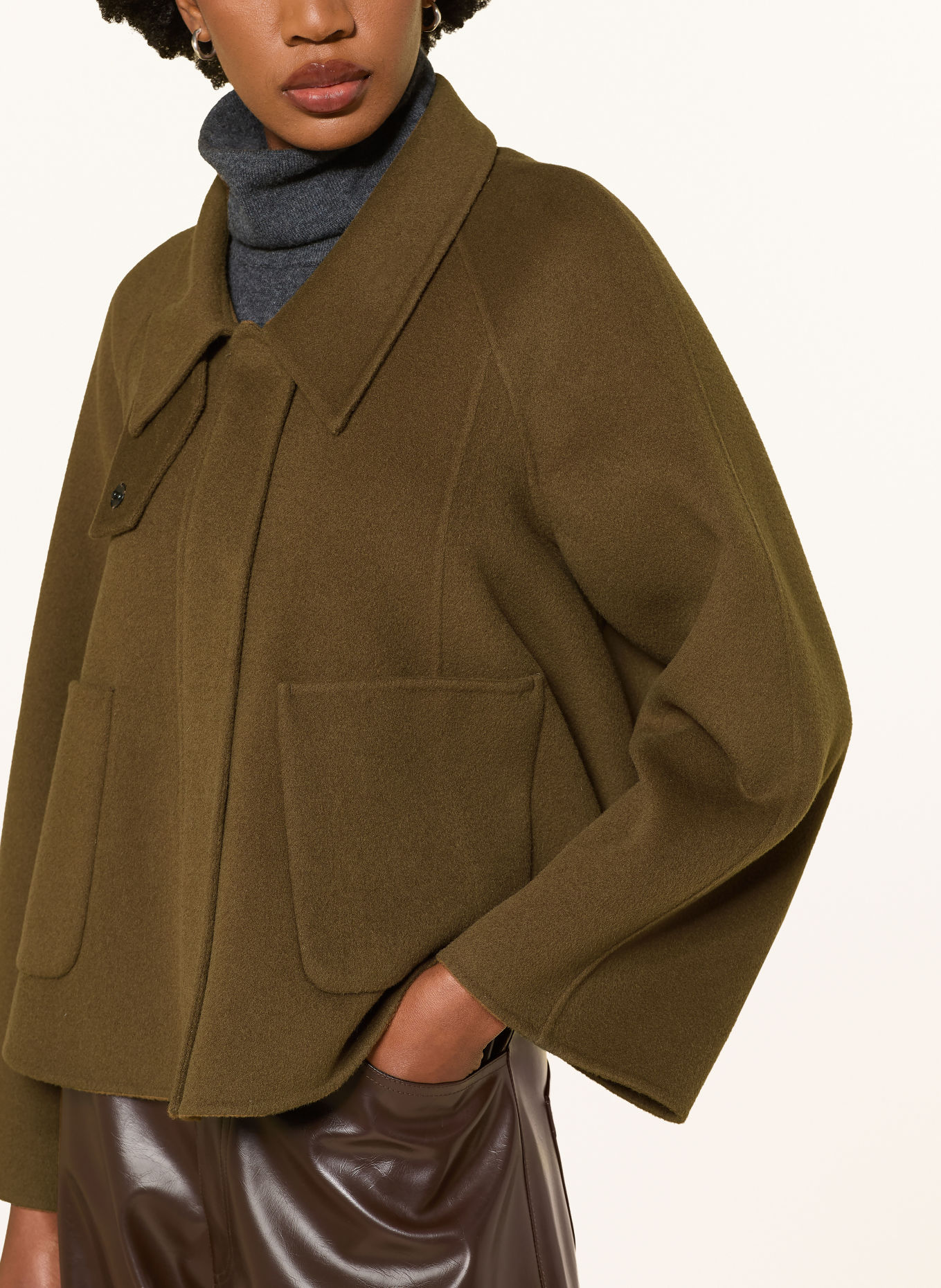 RHÚNE Jacke HAZEL: OLIV