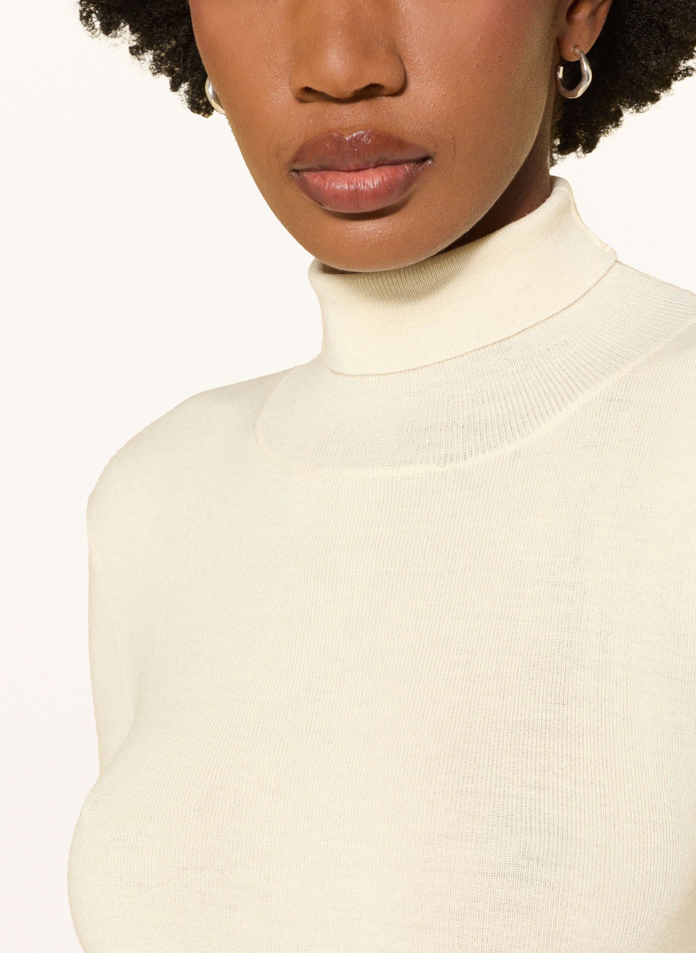 RHÚNE Rollkragenpullover CAEL: ECRU