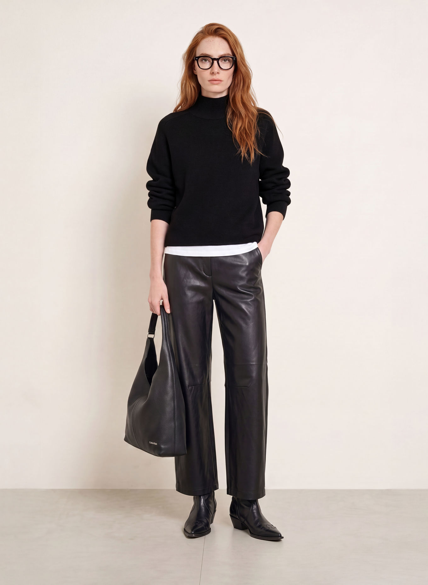 darling harbour Pullover: BLACK