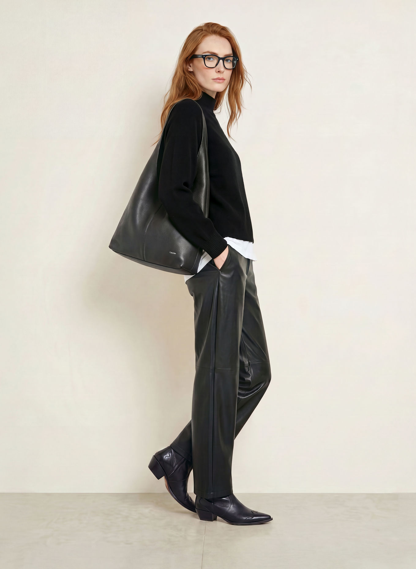 darling harbour Pullover: BLACK