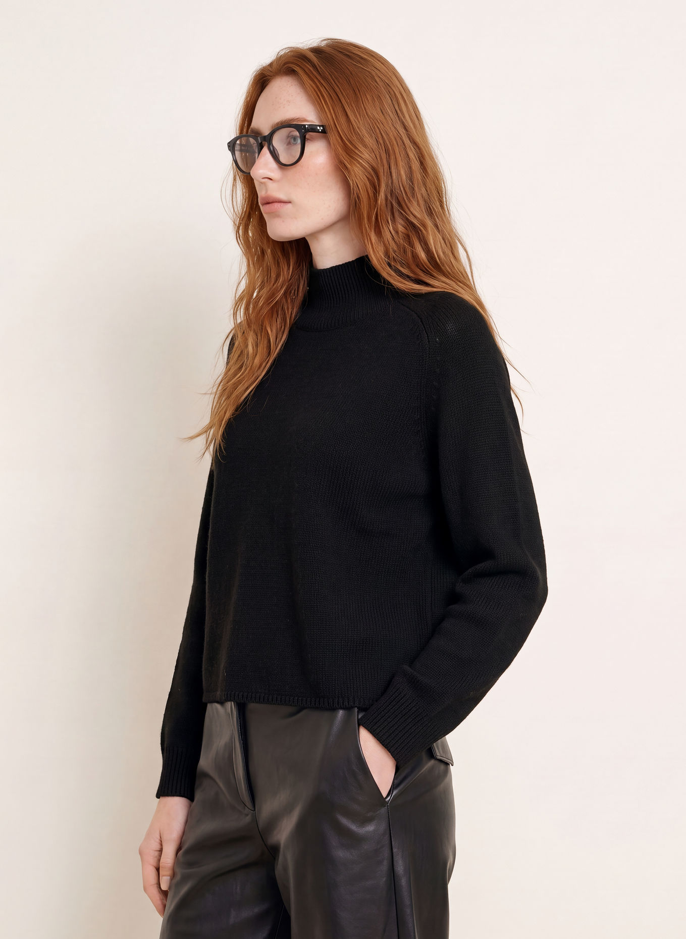 darling harbour Pullover: BLACK