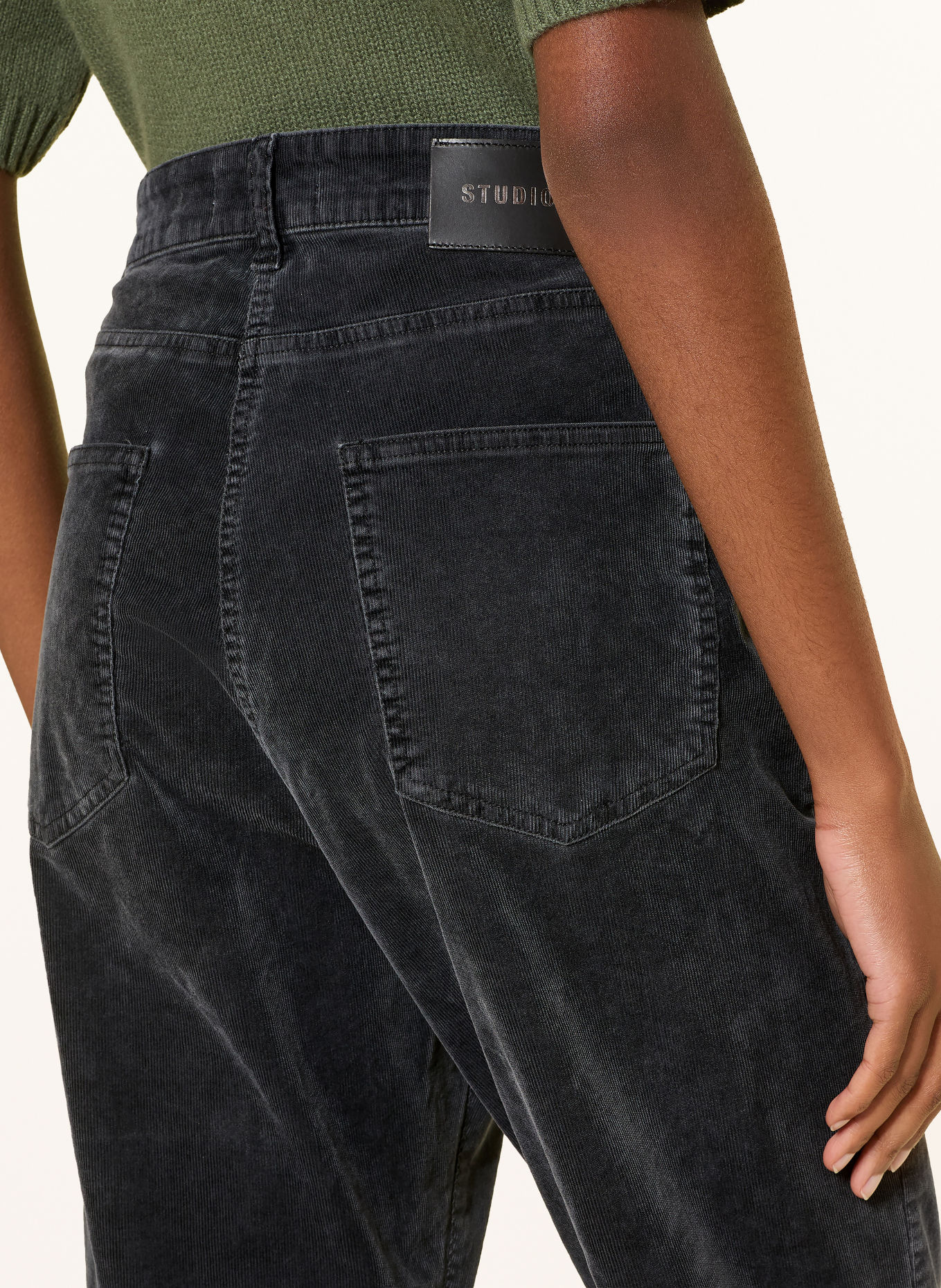 CAMBIO KAIA 3/4-length corduroy trousers: BLACK
