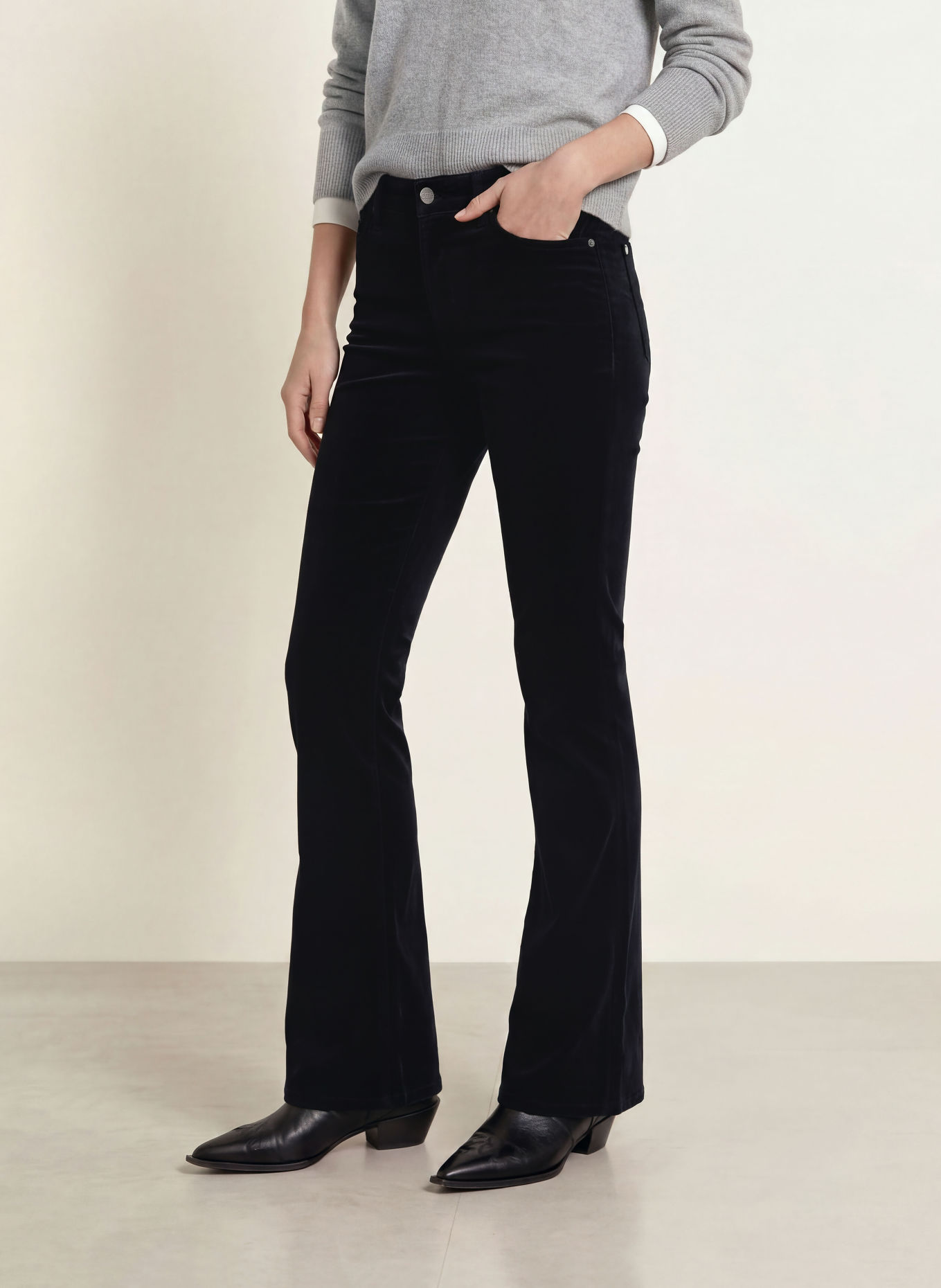 CAMBIO Bootcut-Hose PARIS aus Samt: 499 deep night