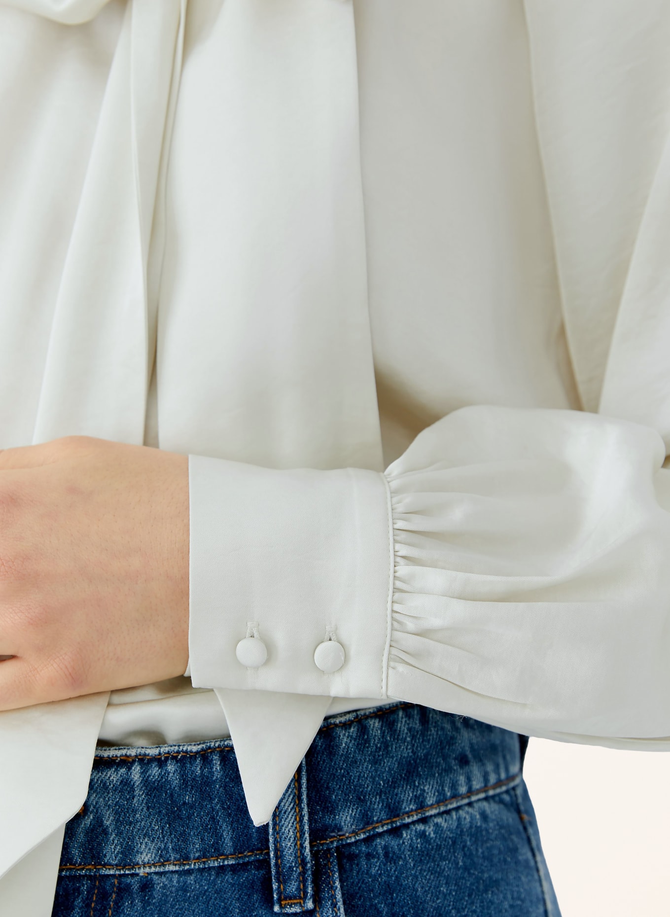 oui Blouse à lavallière en satin: BLANC