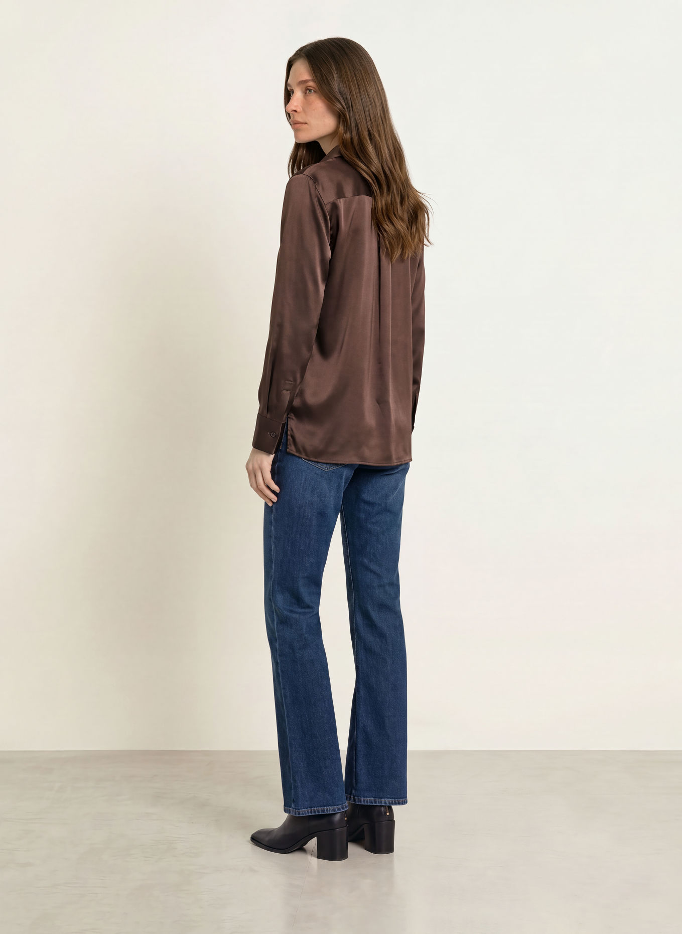 HERZENS ERIN Shirt blouse with Silk: DARK BROWN