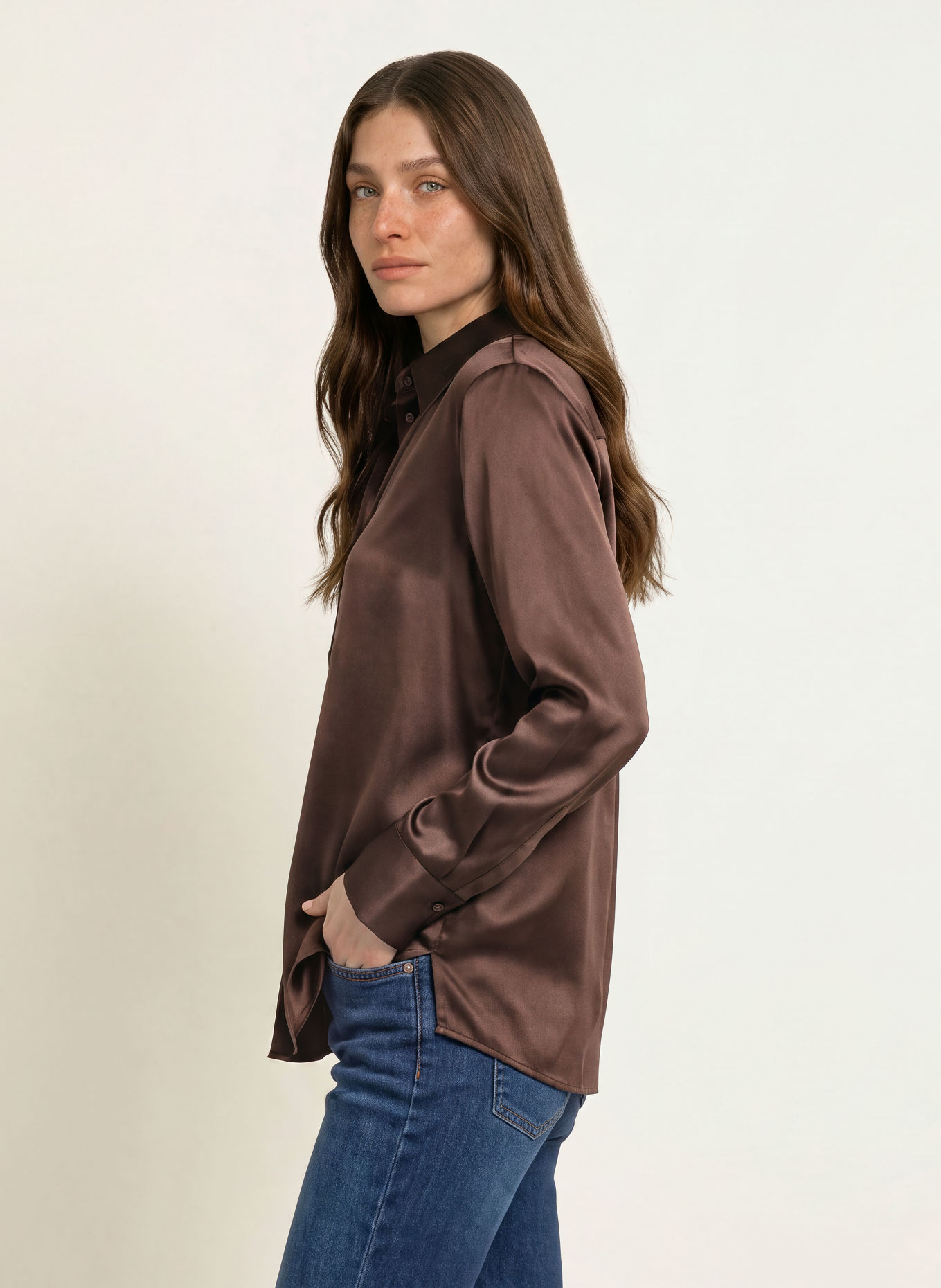 HERZENS ERIN Shirt blouse with Silk: DARK BROWN