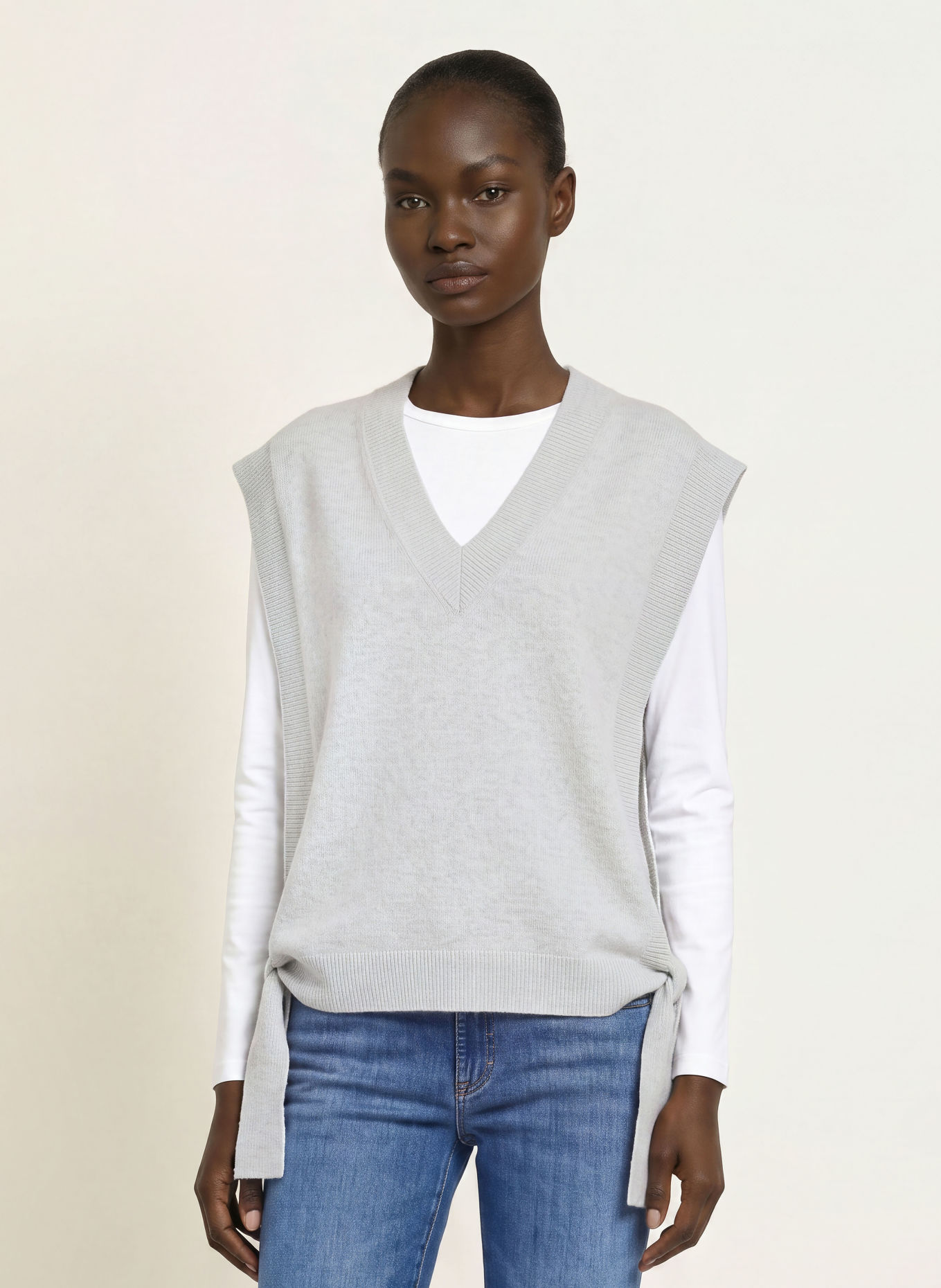 HERZENS Cashmere-Pullunder MARIA: HELLGRAU