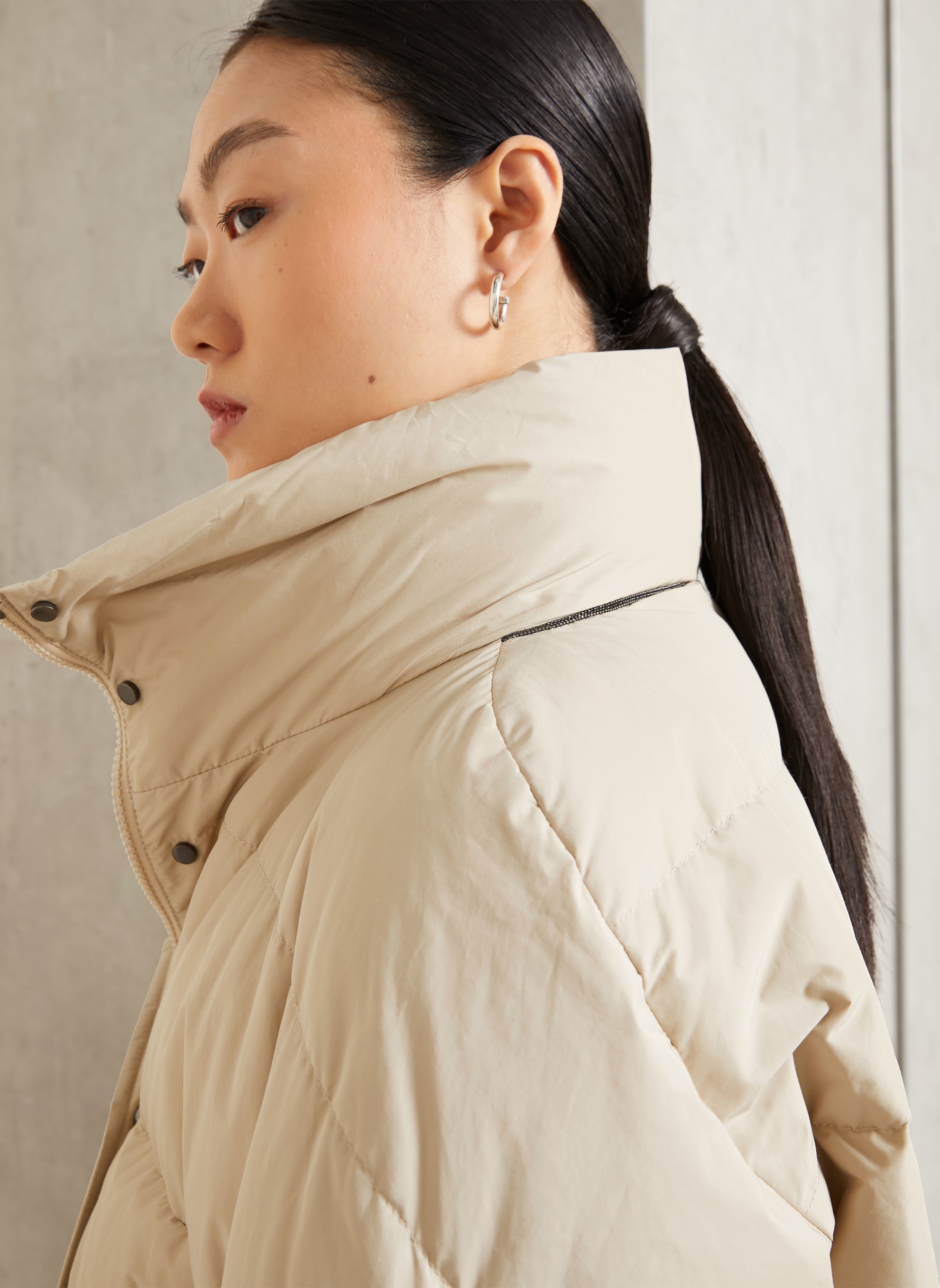 BRUNELLO CUCINELLI Dunjacka med avtagbar krage: BEIGE