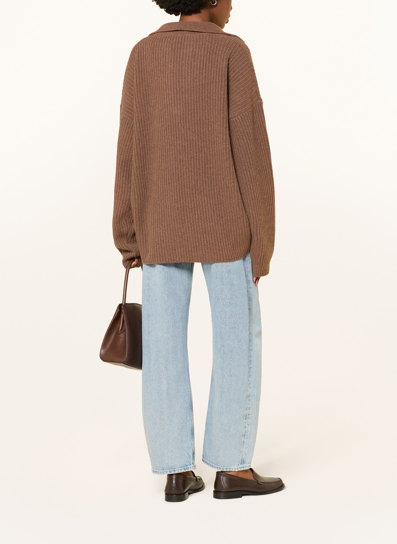by Aylin Koenig Oversized-truien: MARRON FONCÉ