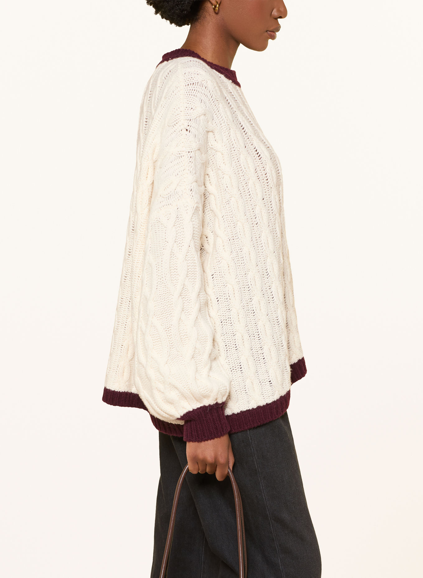 by Aylin Koenig LISBETH Oversized Sweater: WHITE / TAUPE / DARK RED