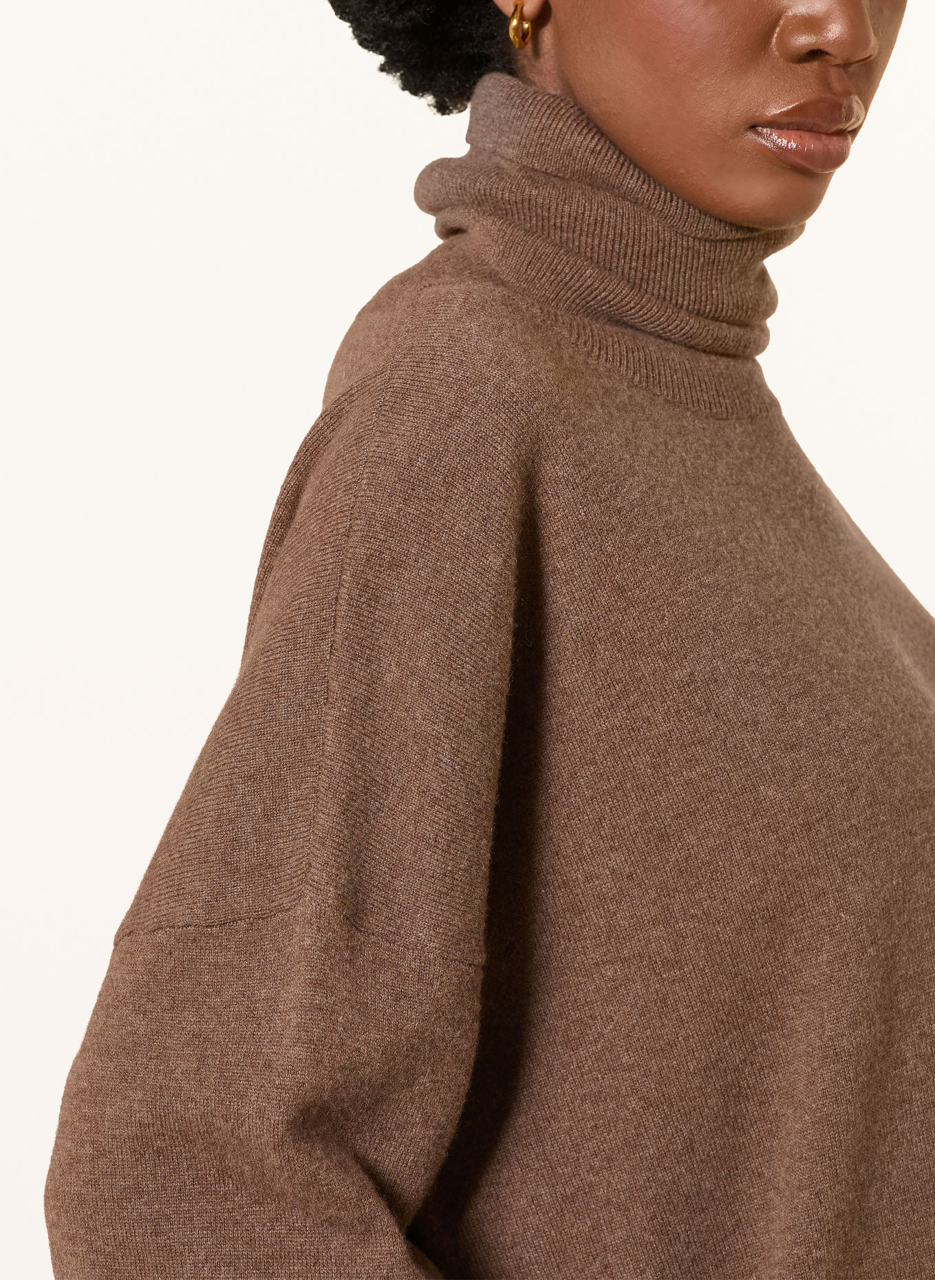 by Aylin Koenig Pull à col roulé oversize GIA: MARRON