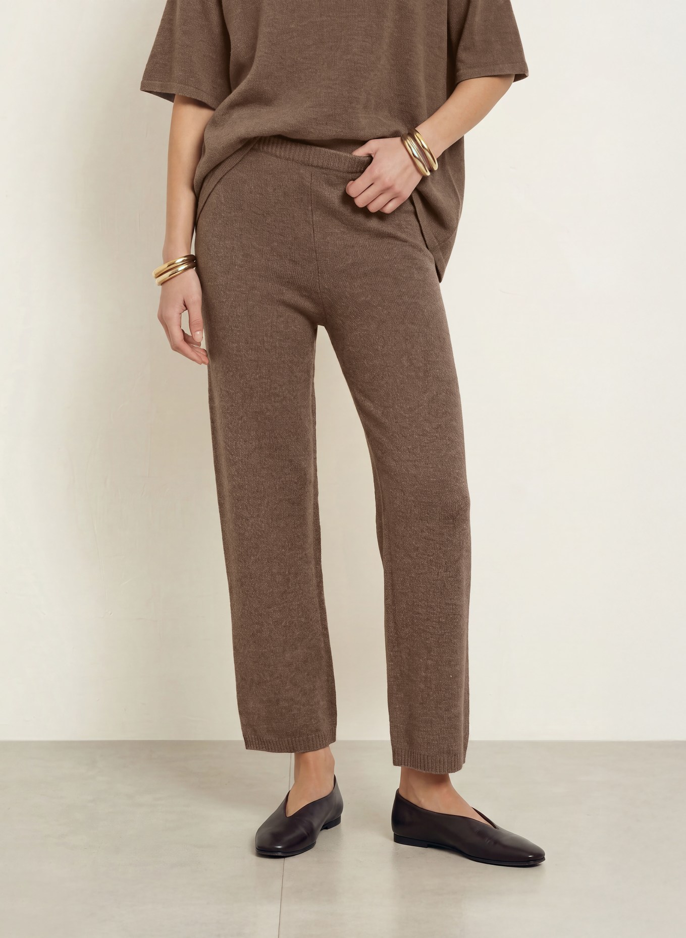 by Aylin Koenig Gebreide broek NEA met merinowol: BRUIN