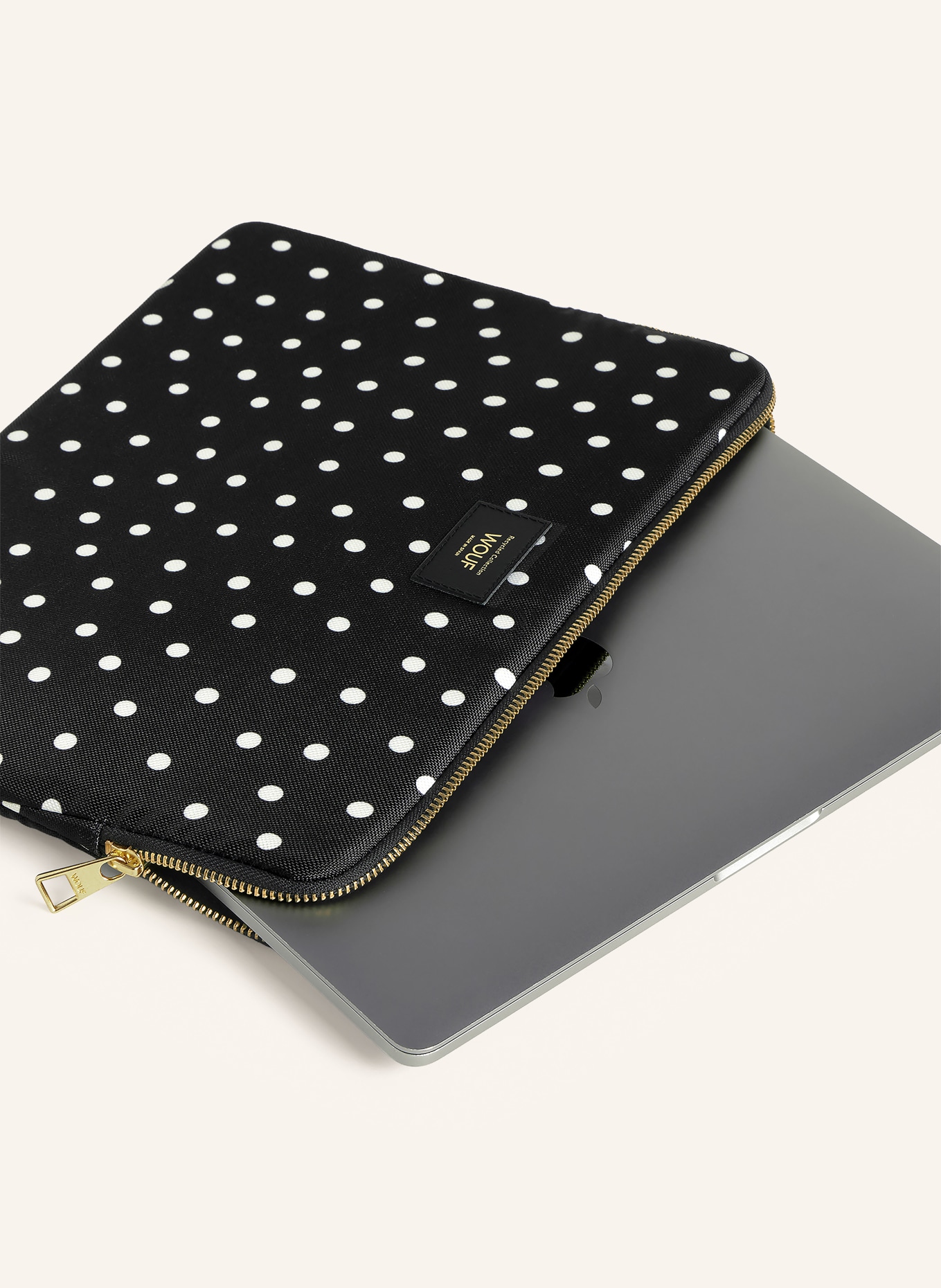 WOUF GRACE Laptop sleeve: BLACK / WHITE