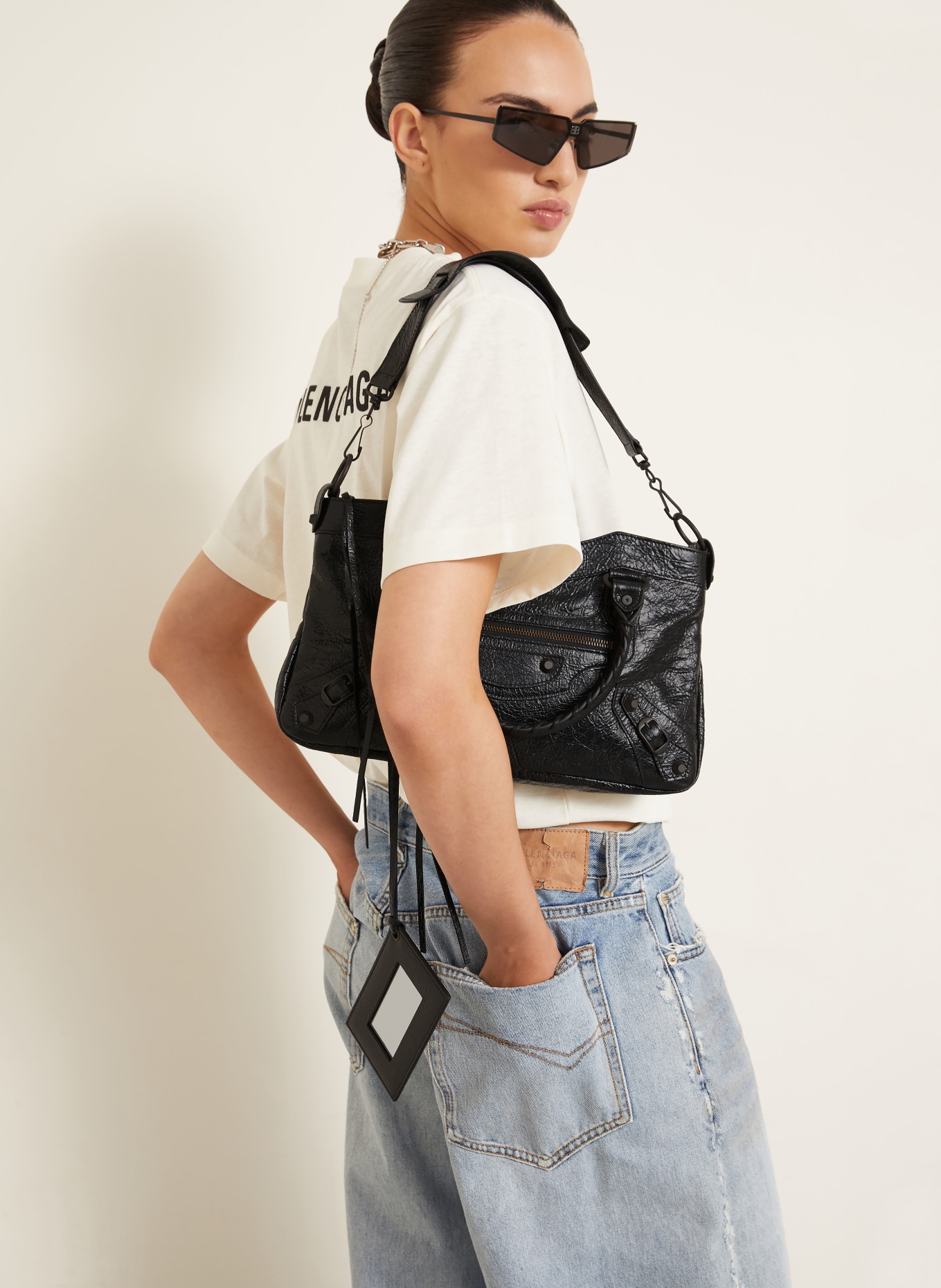 BALENCIAGA Sac à main LE CITY FIRST avec rivets: NOIR / PLATINE / OR