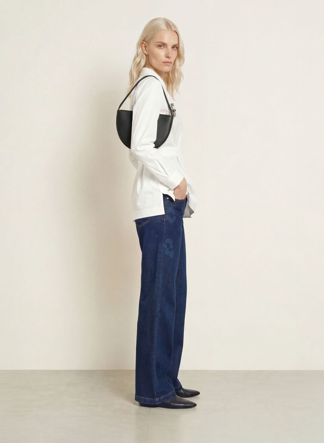 SPORTALM Jeansy flared z kamyczkami ozdobnymi: 2616 Dark Denim (23)