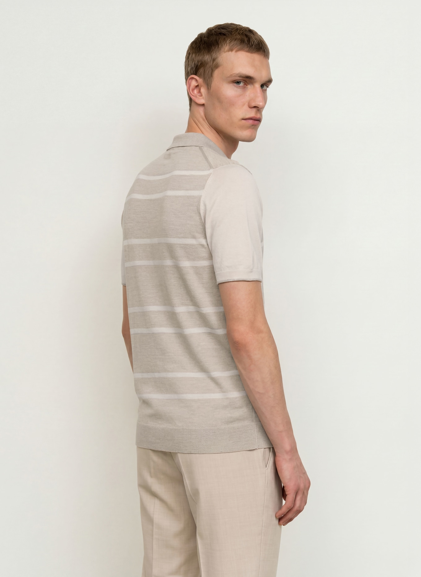 REISS Stickad pikétröja MILES i merinoull: BEIGE / GRÄDDE