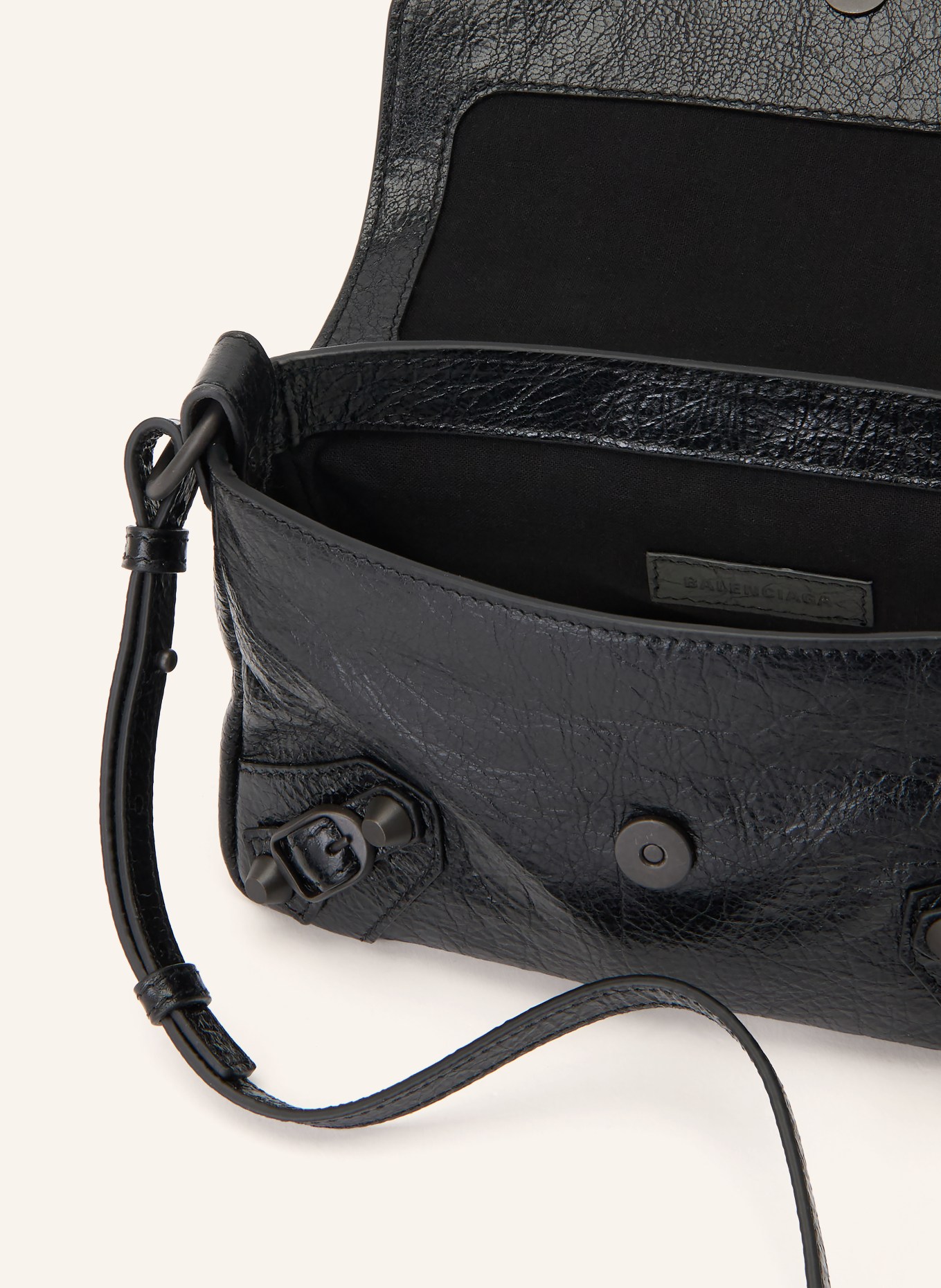 BALENCIAGA Handtasche LE CITY FLAP NANO mit Nieten: SCHWARZ