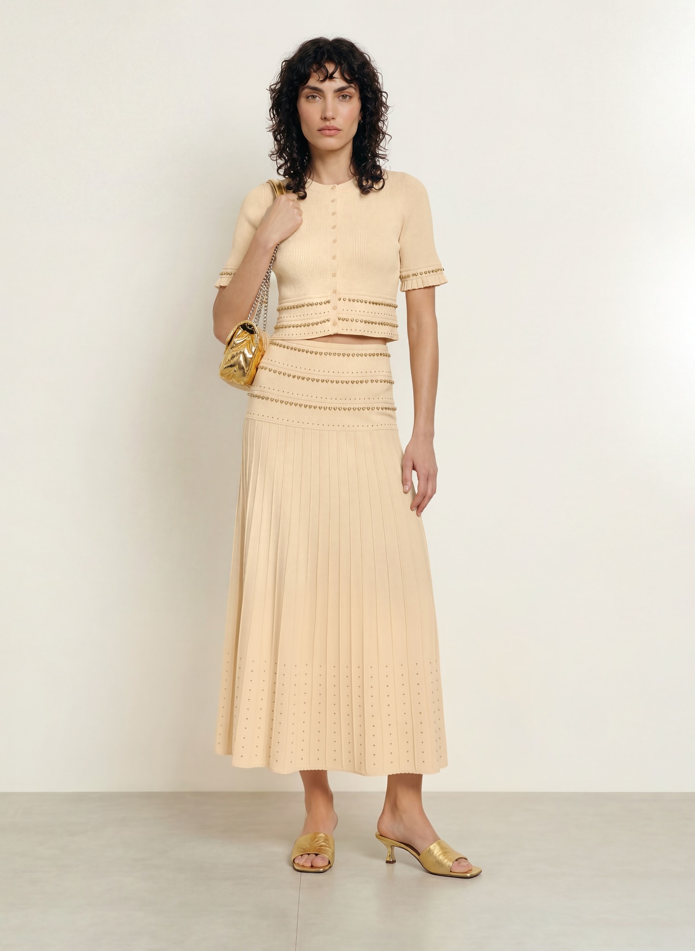 SANDRO Cropped-Bluse mit Nieten: HELLGELB / GOLD