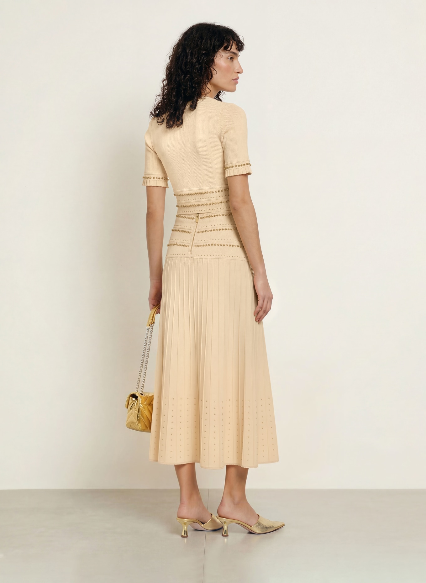 SANDRO Cropped-Bluse mit Nieten: HELLGELB / GOLD
