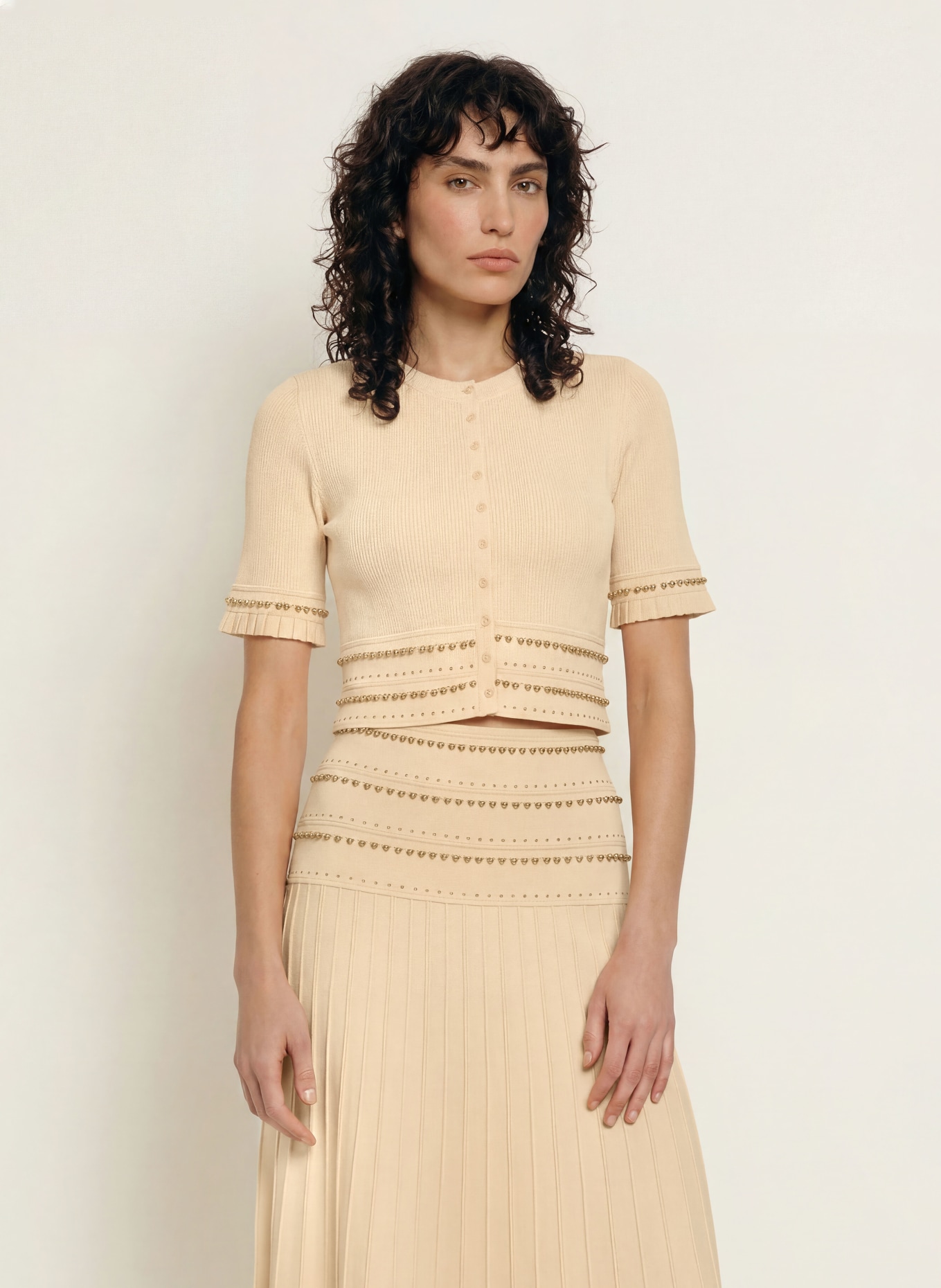 SANDRO Cropped-Bluse mit Nieten: HELLGELB / GOLD