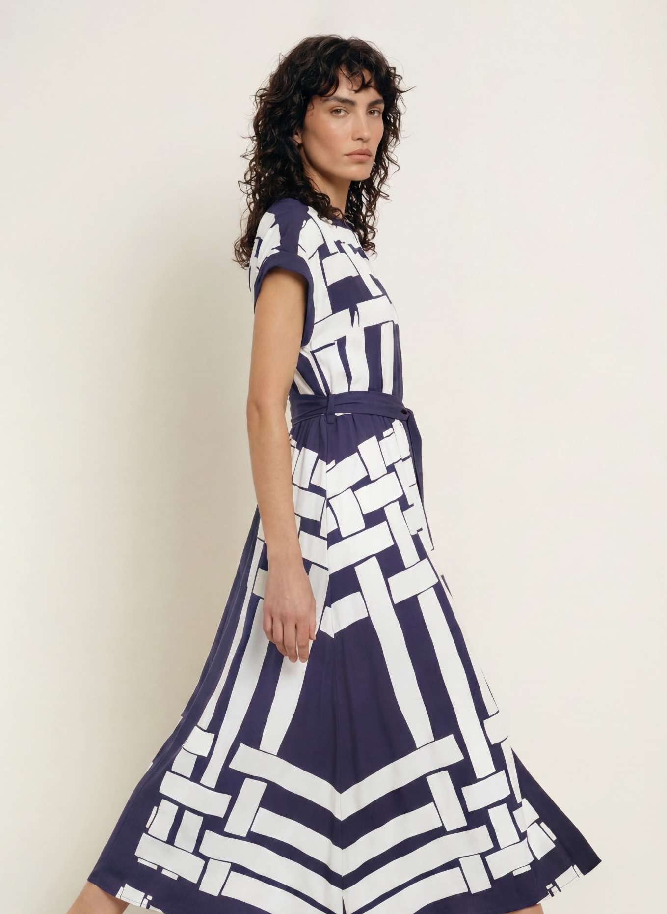 REISS SAMIRA Dress: DARK BLUE / WHITE