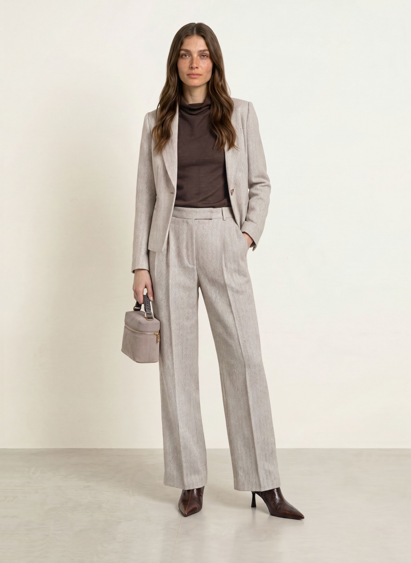 REISS Umhängetasche INES: TAUPE / GOLD / DUNKELBRAUN