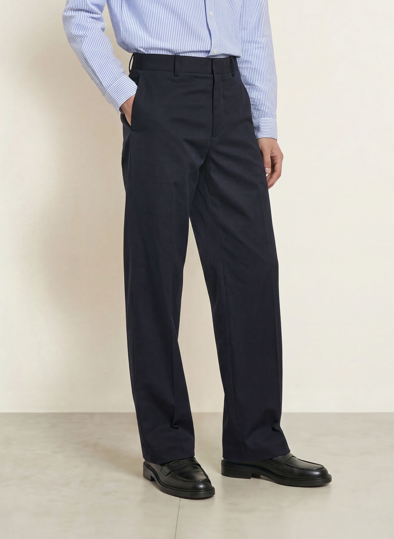 ARKET Chino coupe classique: 002 DARK BLUE