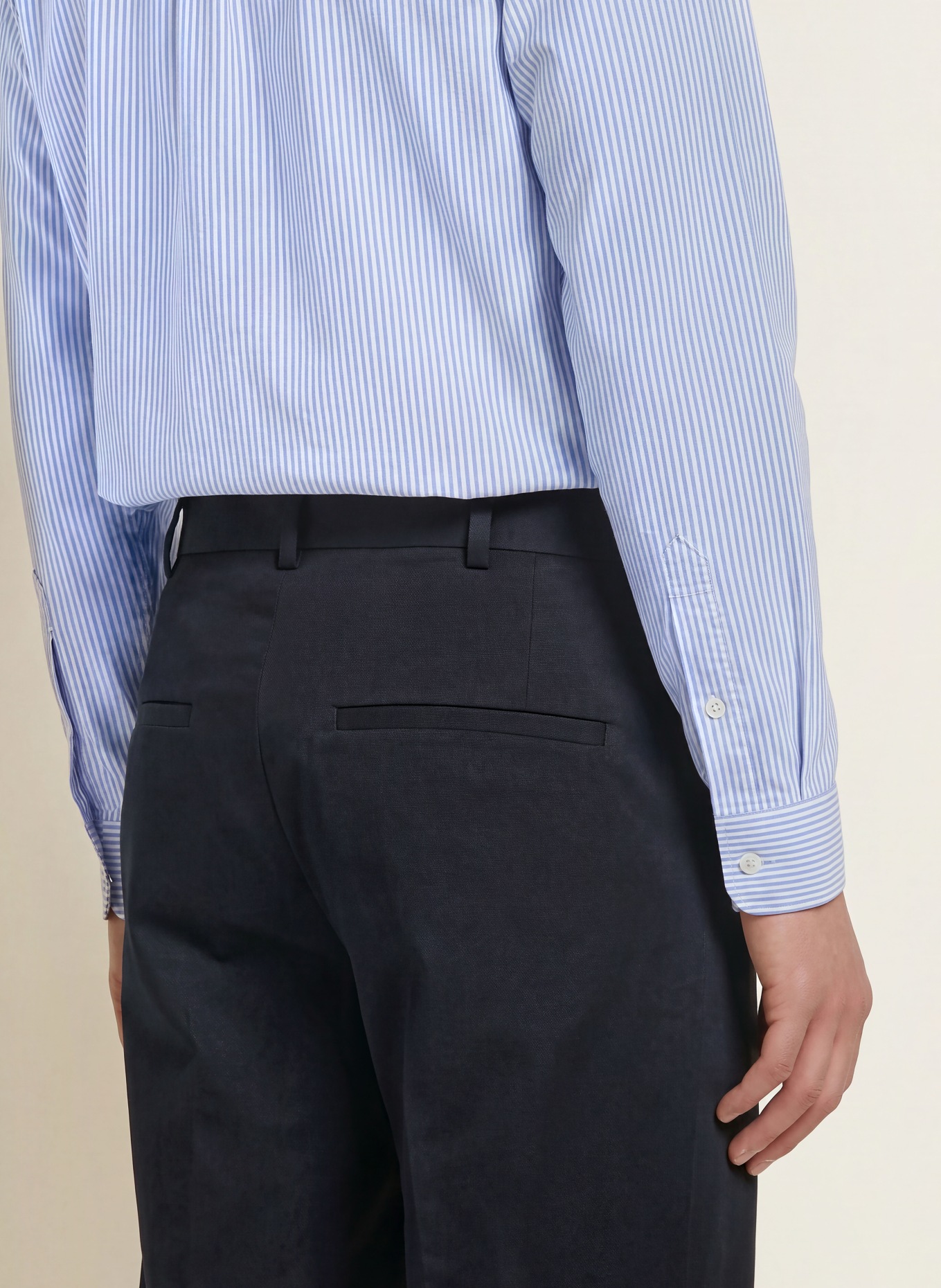 ARKET Chino coupe classique: 002 DARK BLUE