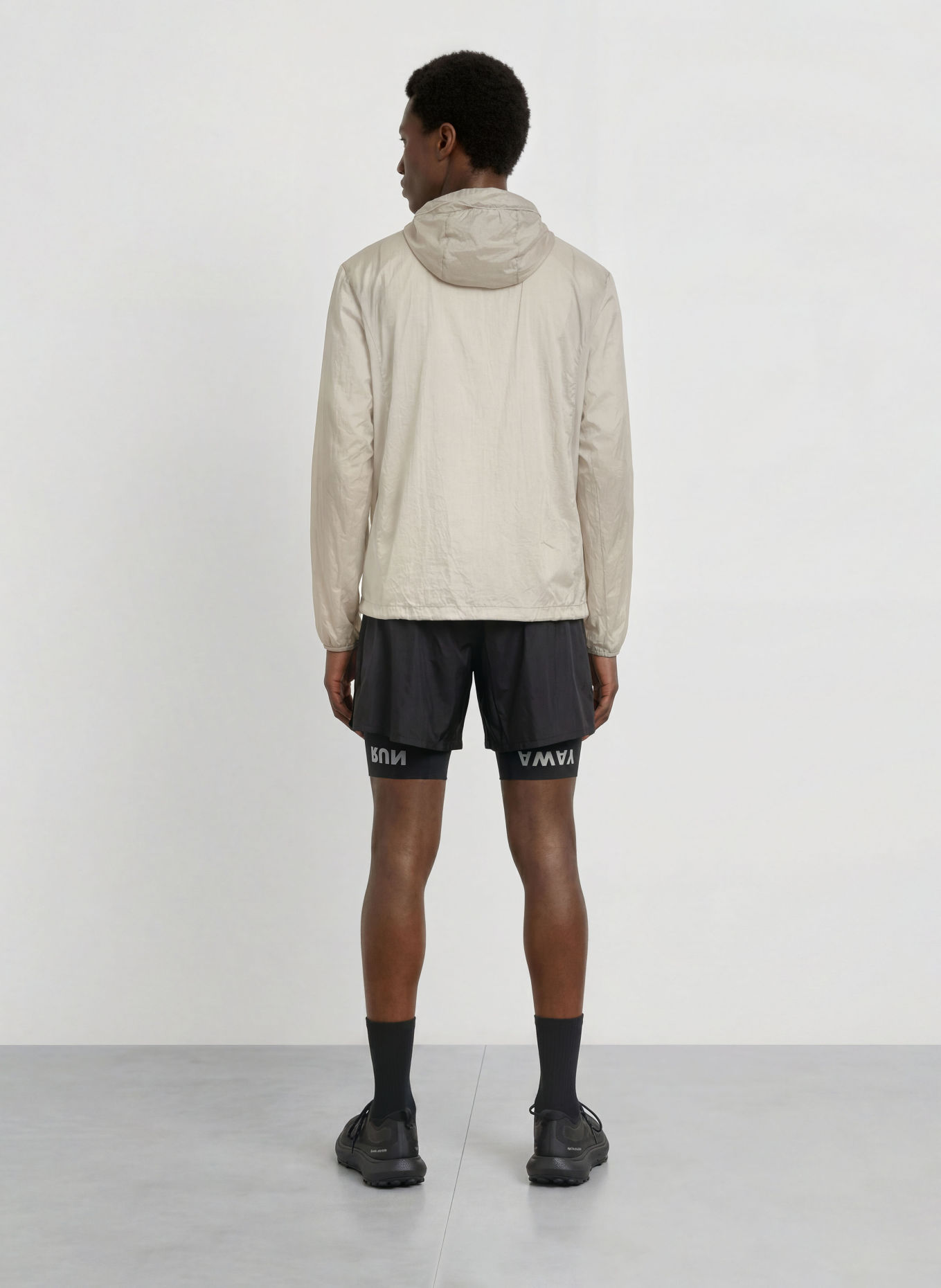 SATISFY PERTEX® DIAMOND FUSE Windbreaker: LIGHT GRAY